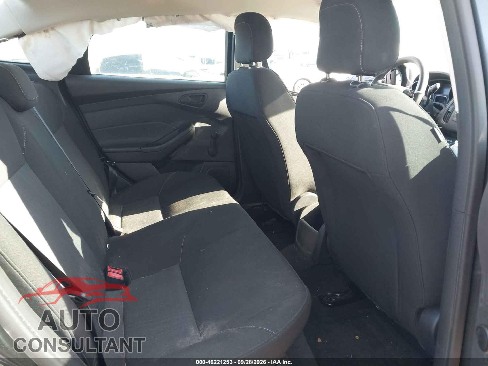 FORD FOCUS 2017 - 1FADP3E22HL295384