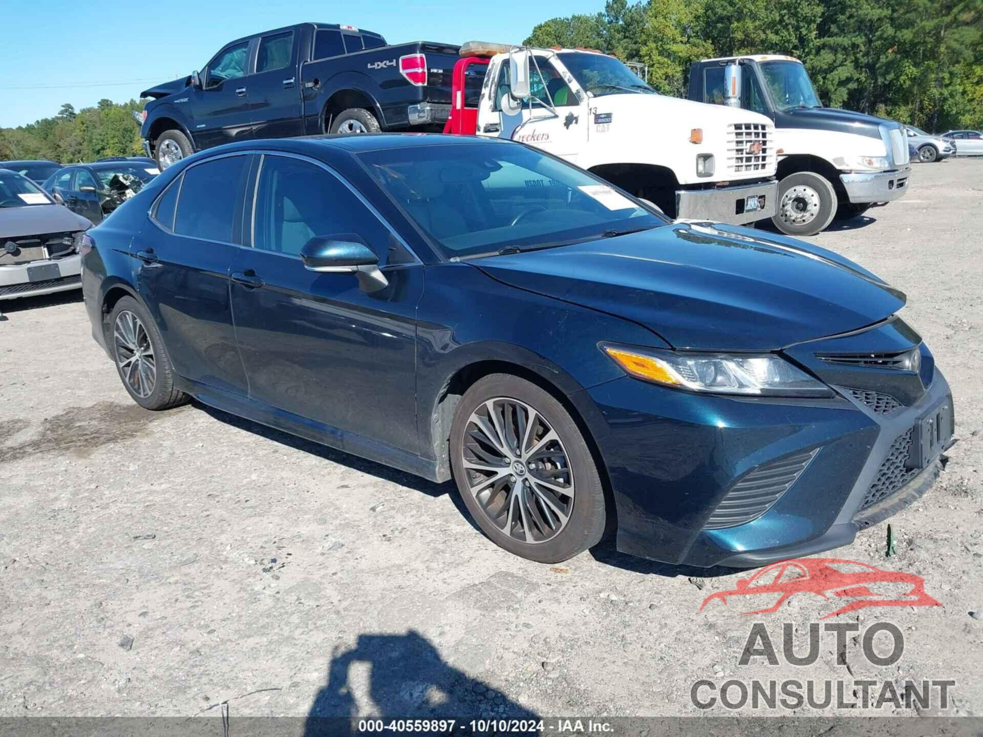 TOYOTA CAMRY 2018 - 4T1B11HK8JU544592