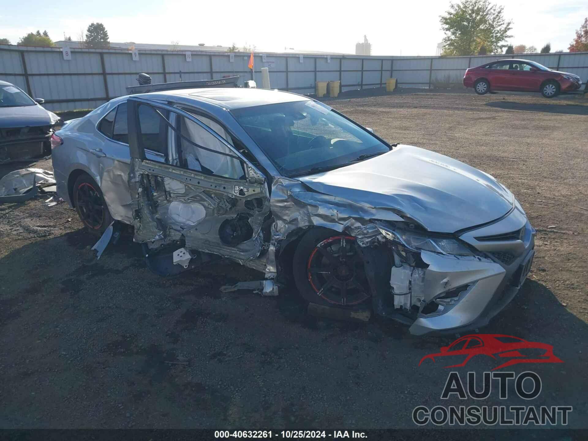 TOYOTA CAMRY 2018 - 4T1B11HKXJU638375