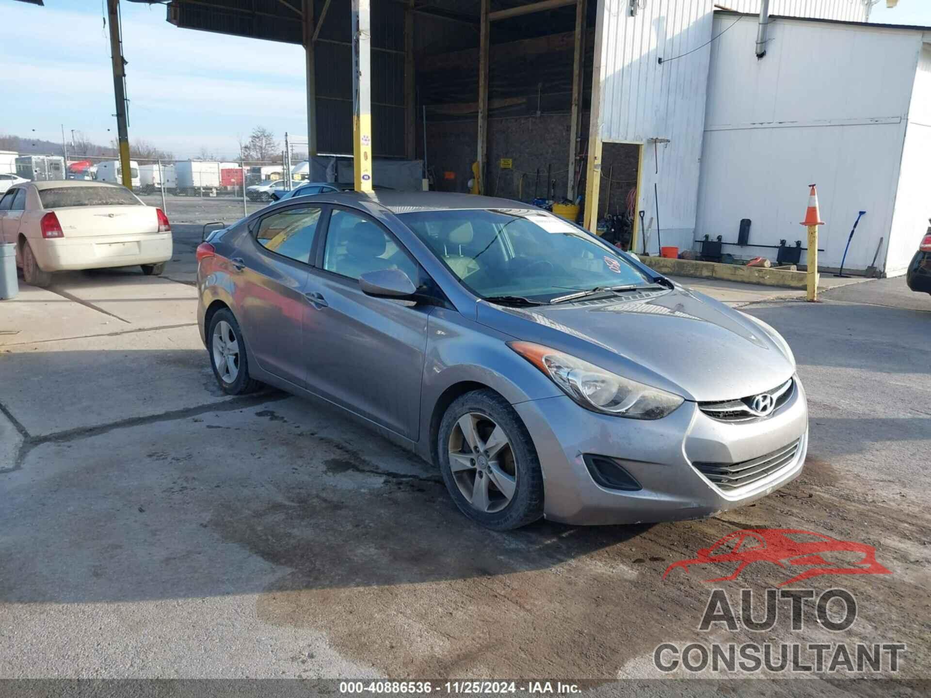 HYUNDAI ELANTRA 2011 - KMHDH4AE0BU080581