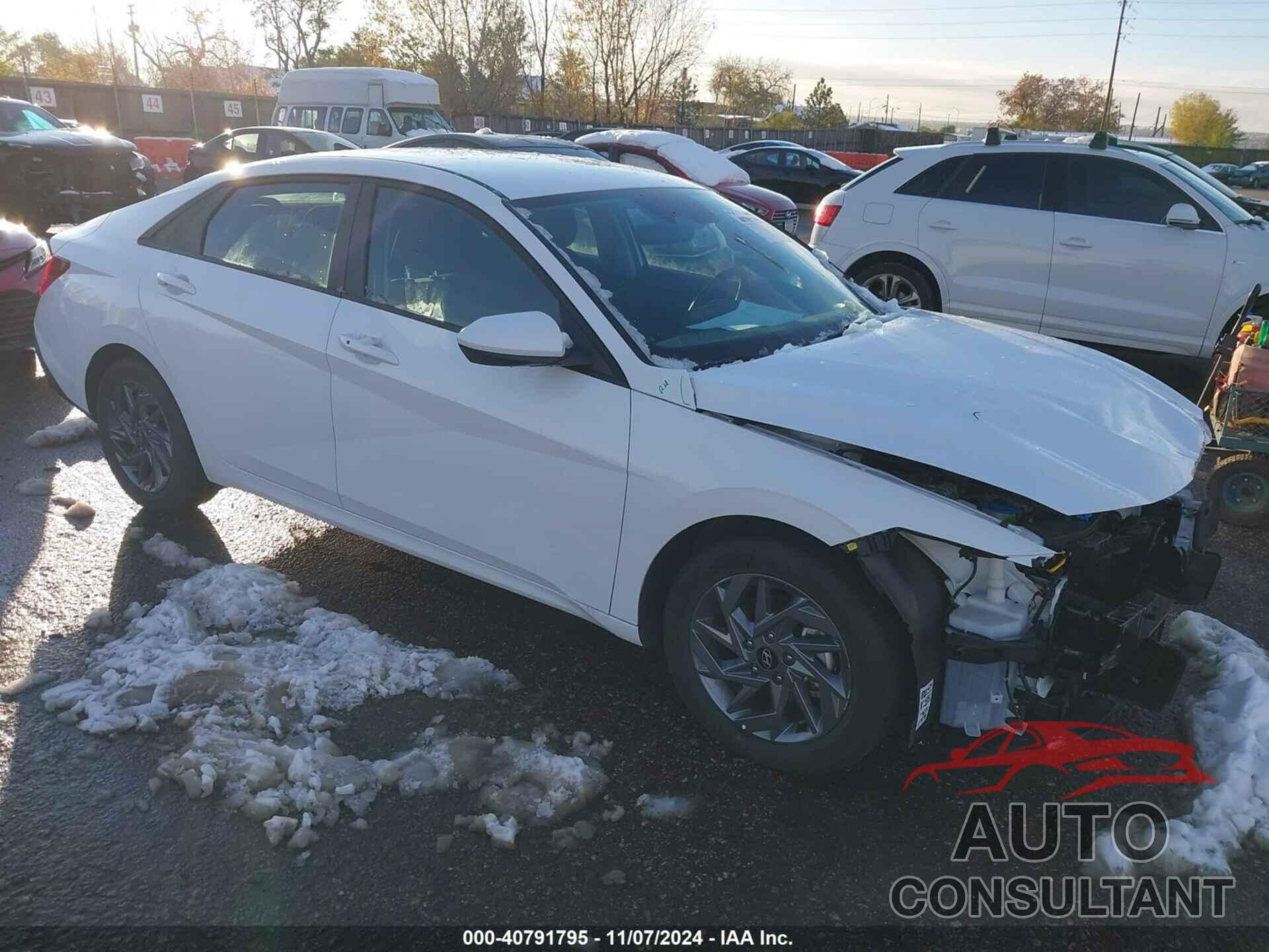HYUNDAI ELANTRA 2024 - KMHLM4DG5RU819622
