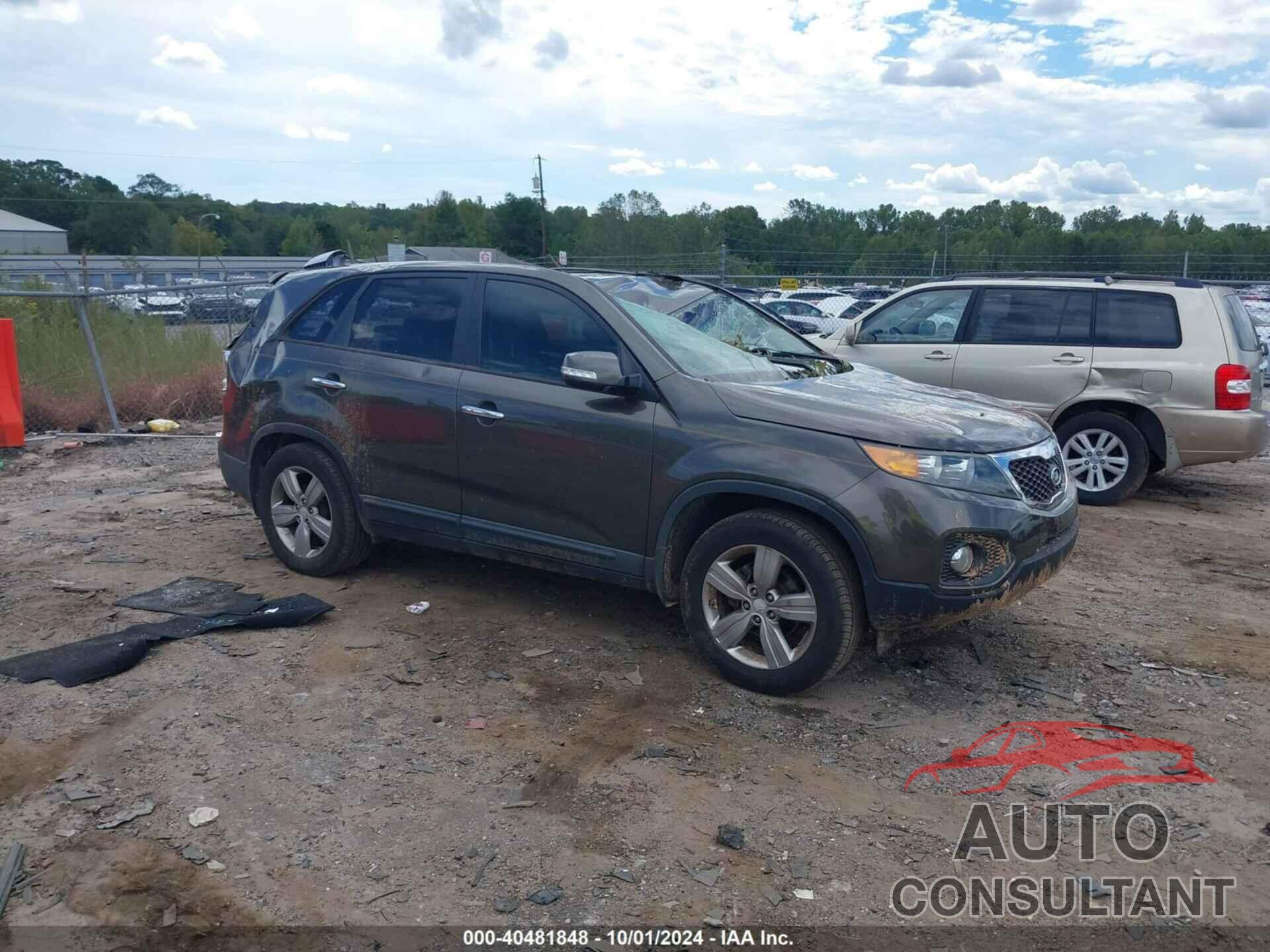 KIA SORENTO 2013 - 5XYKU4A60DG418257