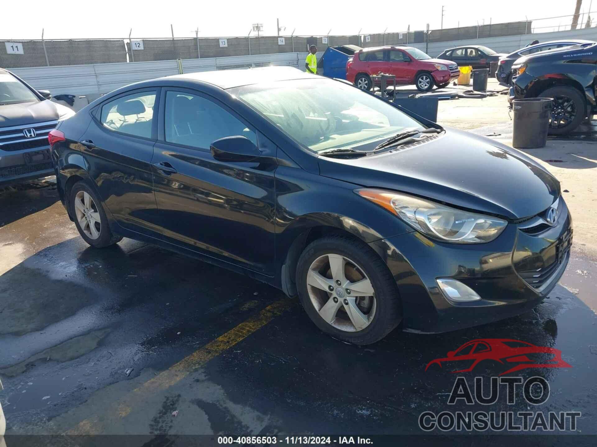 HYUNDAI ELANTRA 2013 - KMHDH4AE5DU824923