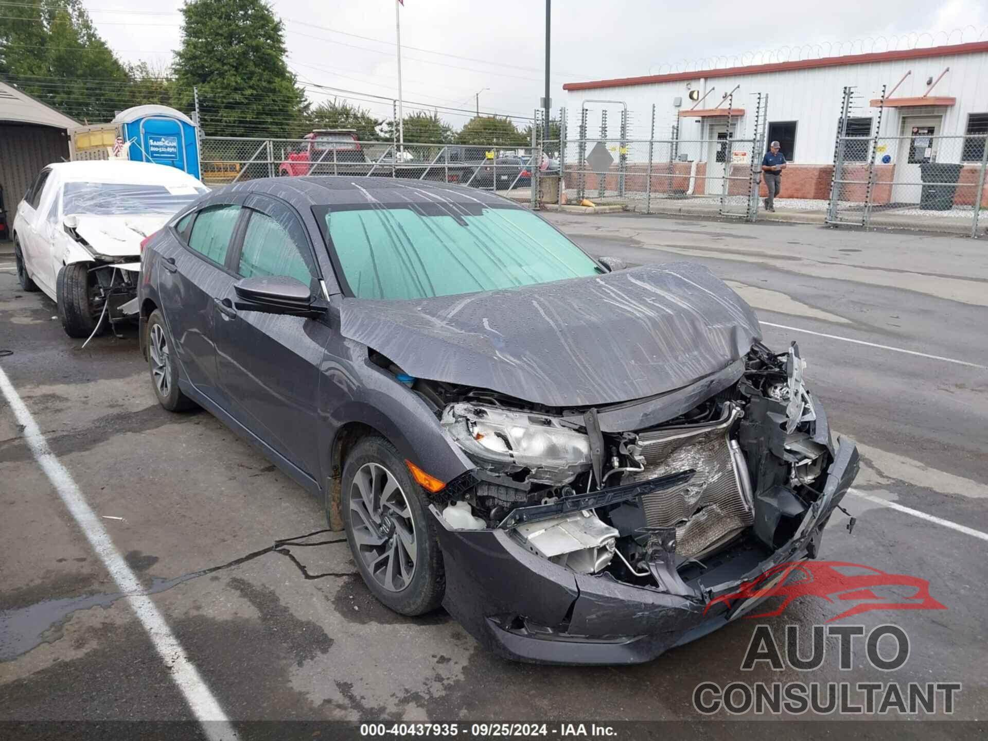HONDA CIVIC 2018 - 2HGFC2F72JH608067