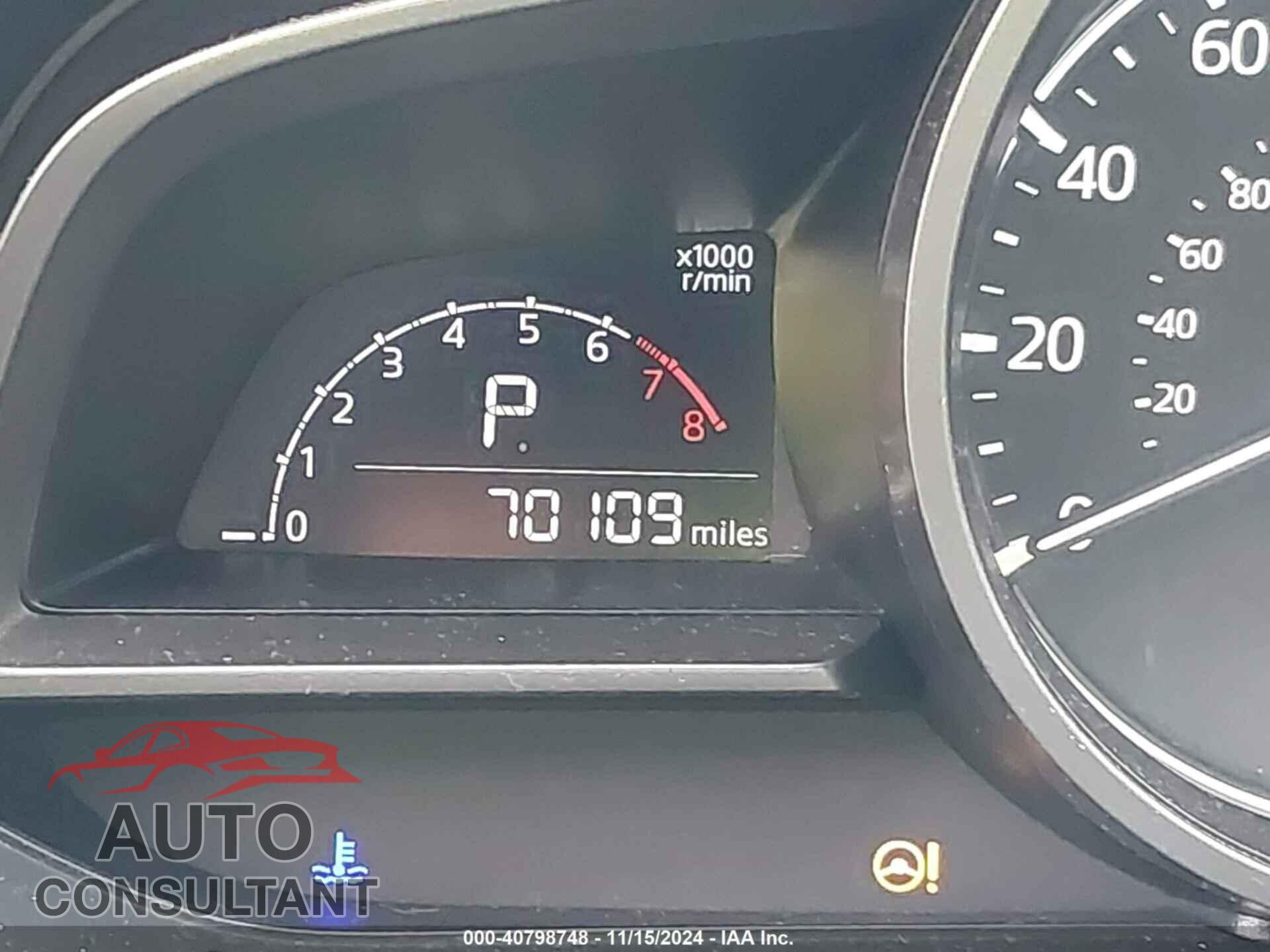 MAZDA MAZDA3 2017 - JM1BN1K78H1122380