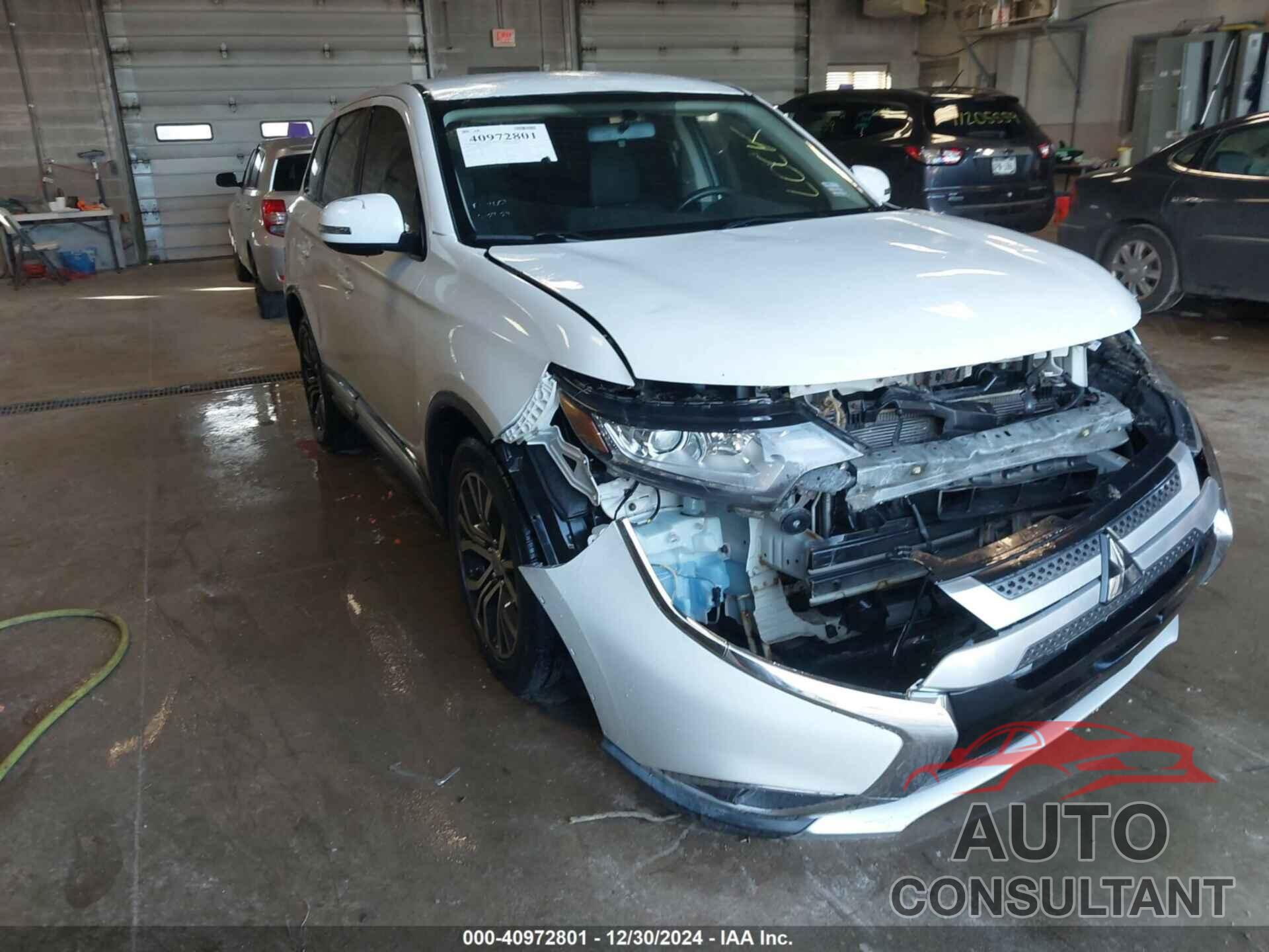 MITSUBISHI OUTLANDER 2017 - JA4AZ3A37HZ039187