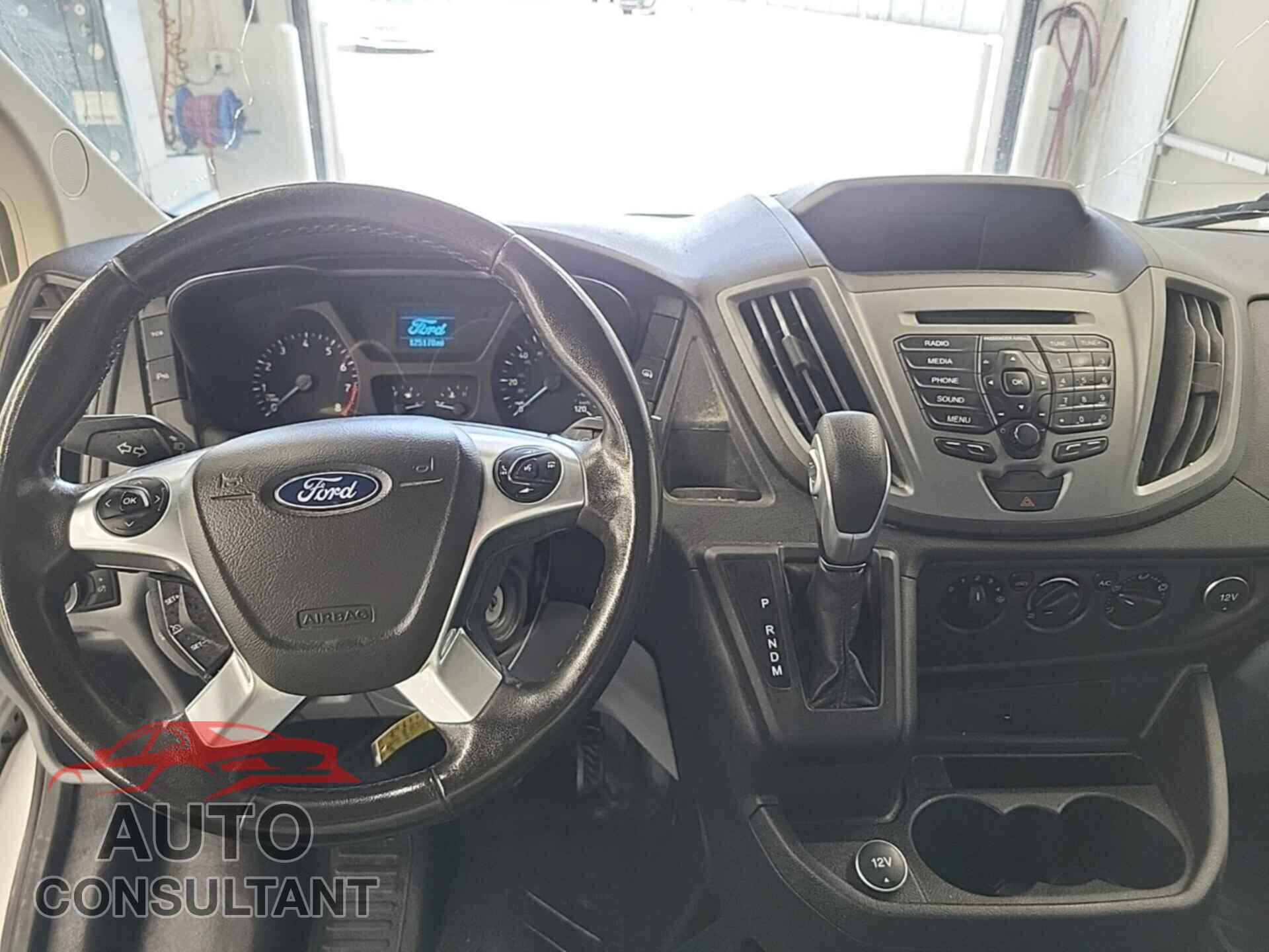 FORD TRANSIT 2017 - 1FTYR1YM0HKB36408