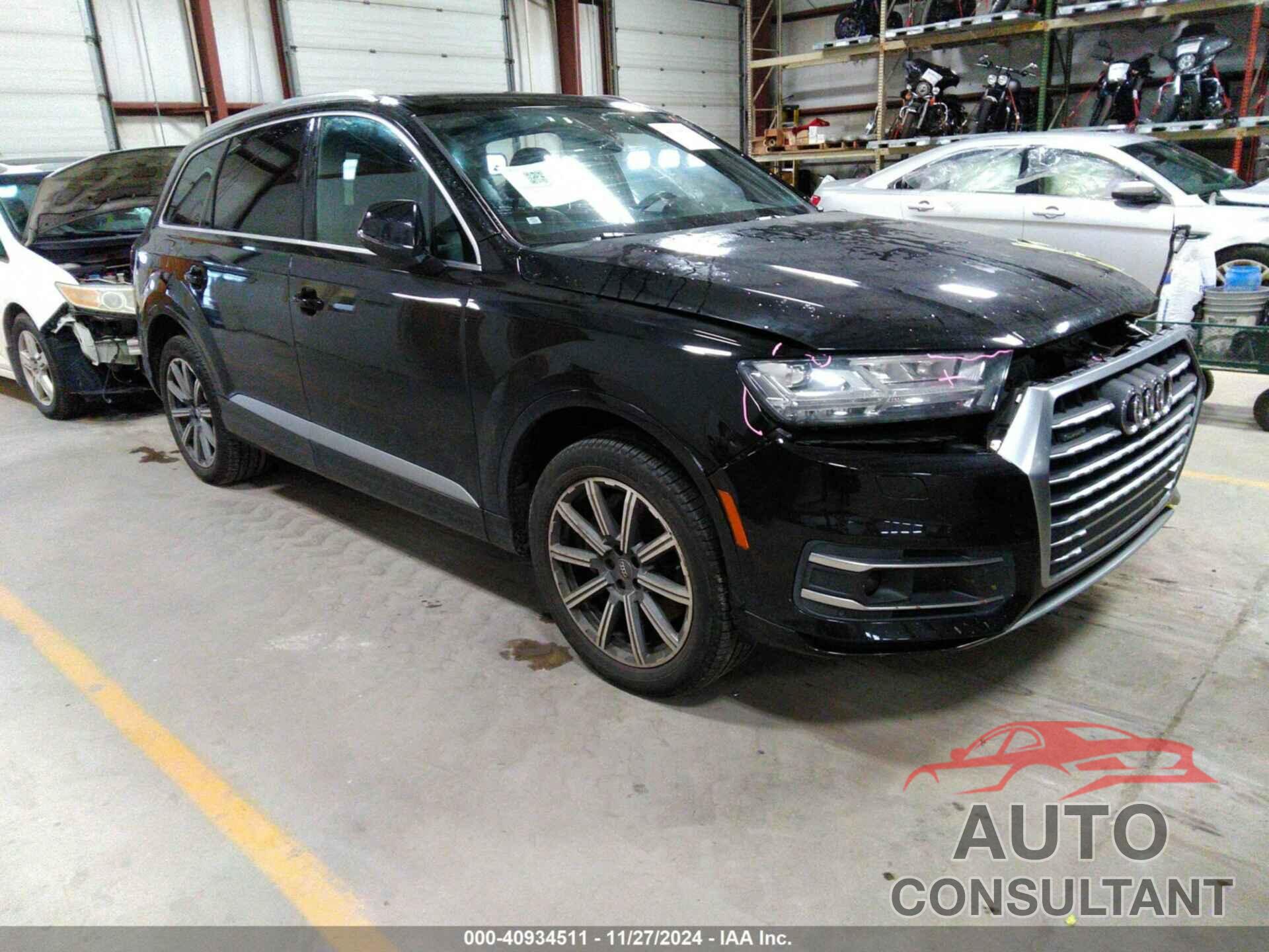 AUDI Q7 2017 - WA1LHAF73HD041706