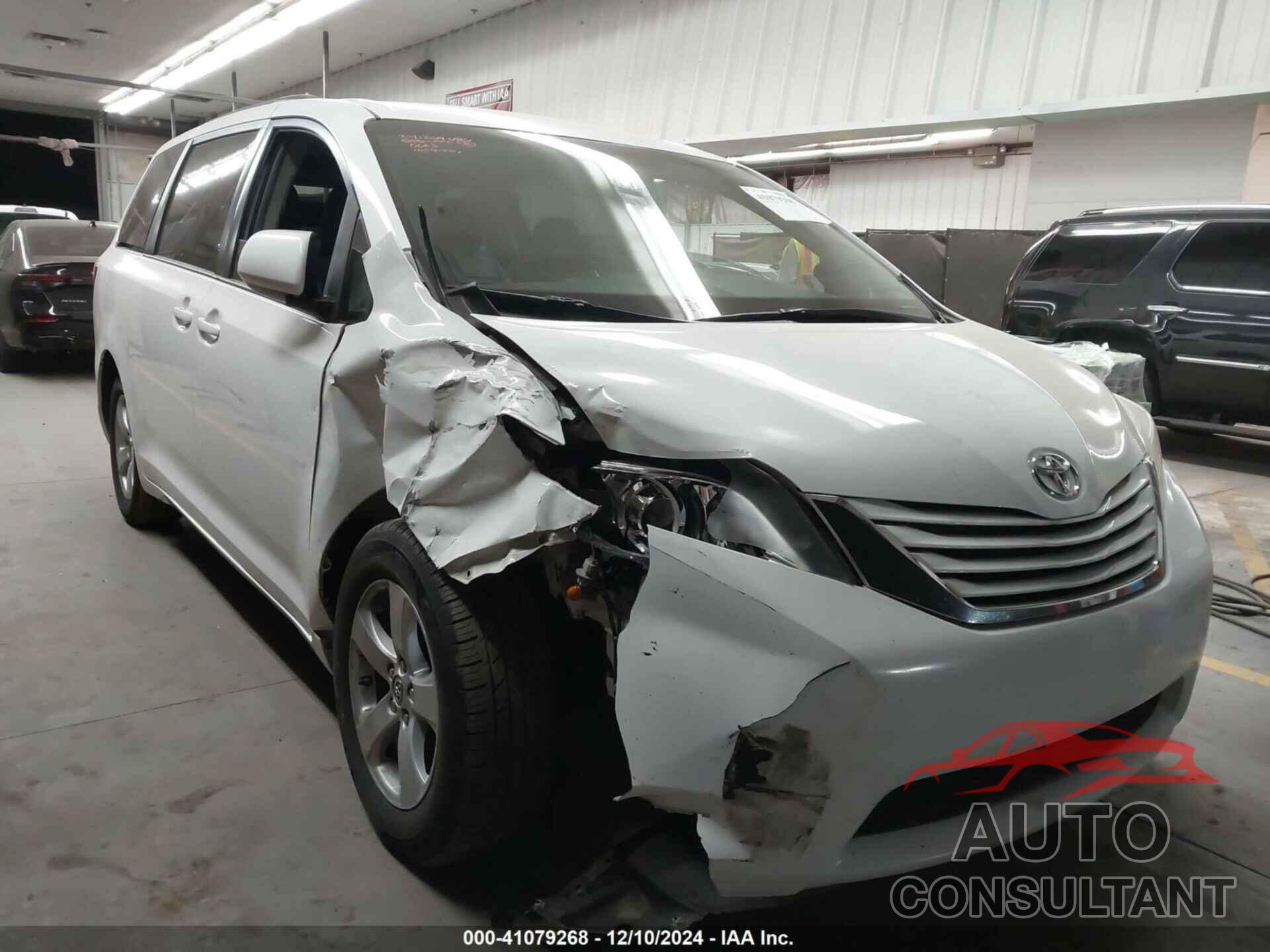 TOYOTA SIENNA 2017 - 5TDKZ3DC2HS810663