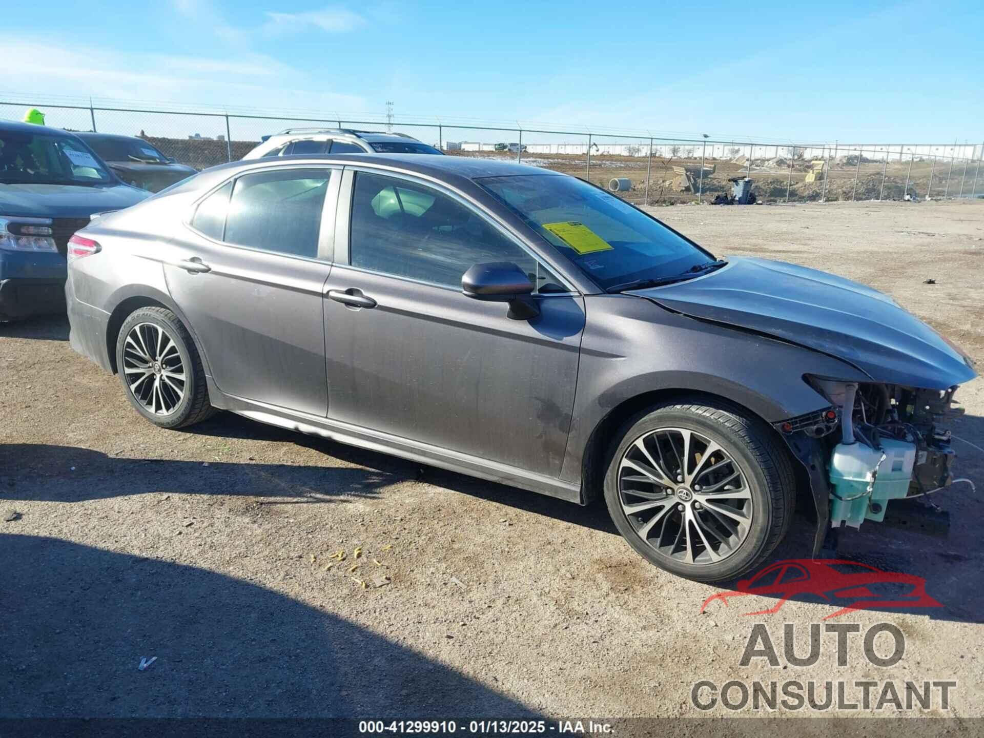 TOYOTA CAMRY 2018 - 4T1B11HK5JU115104