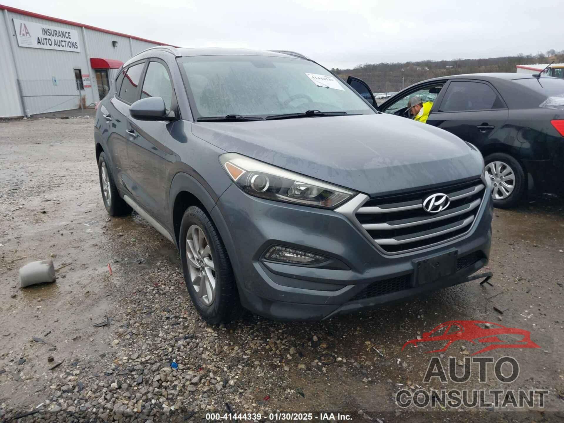 HYUNDAI TUCSON 2018 - KM8J33A48JU600172