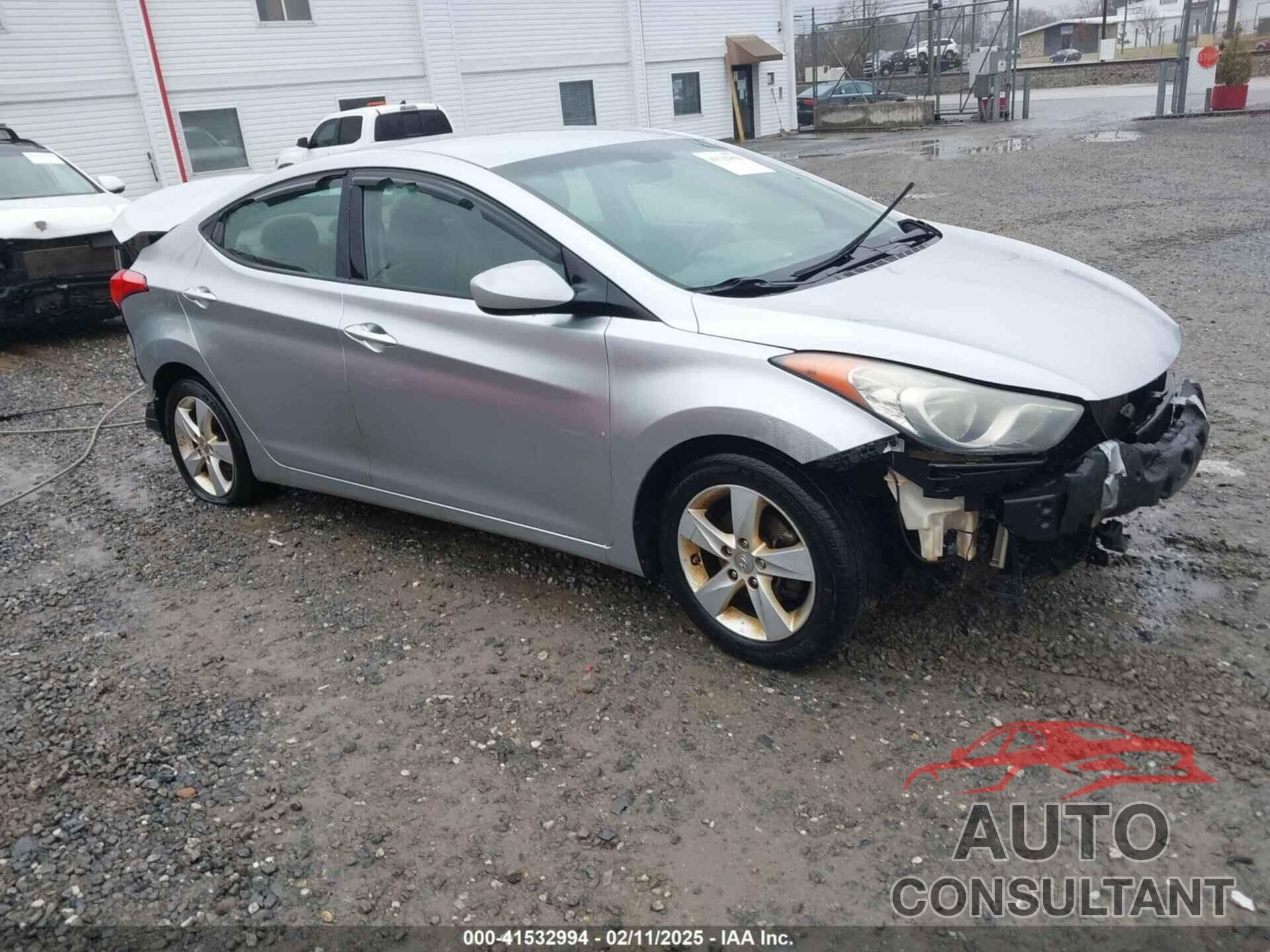 HYUNDAI ELANTRA 2013 - 5NPDH4AE5DH368520