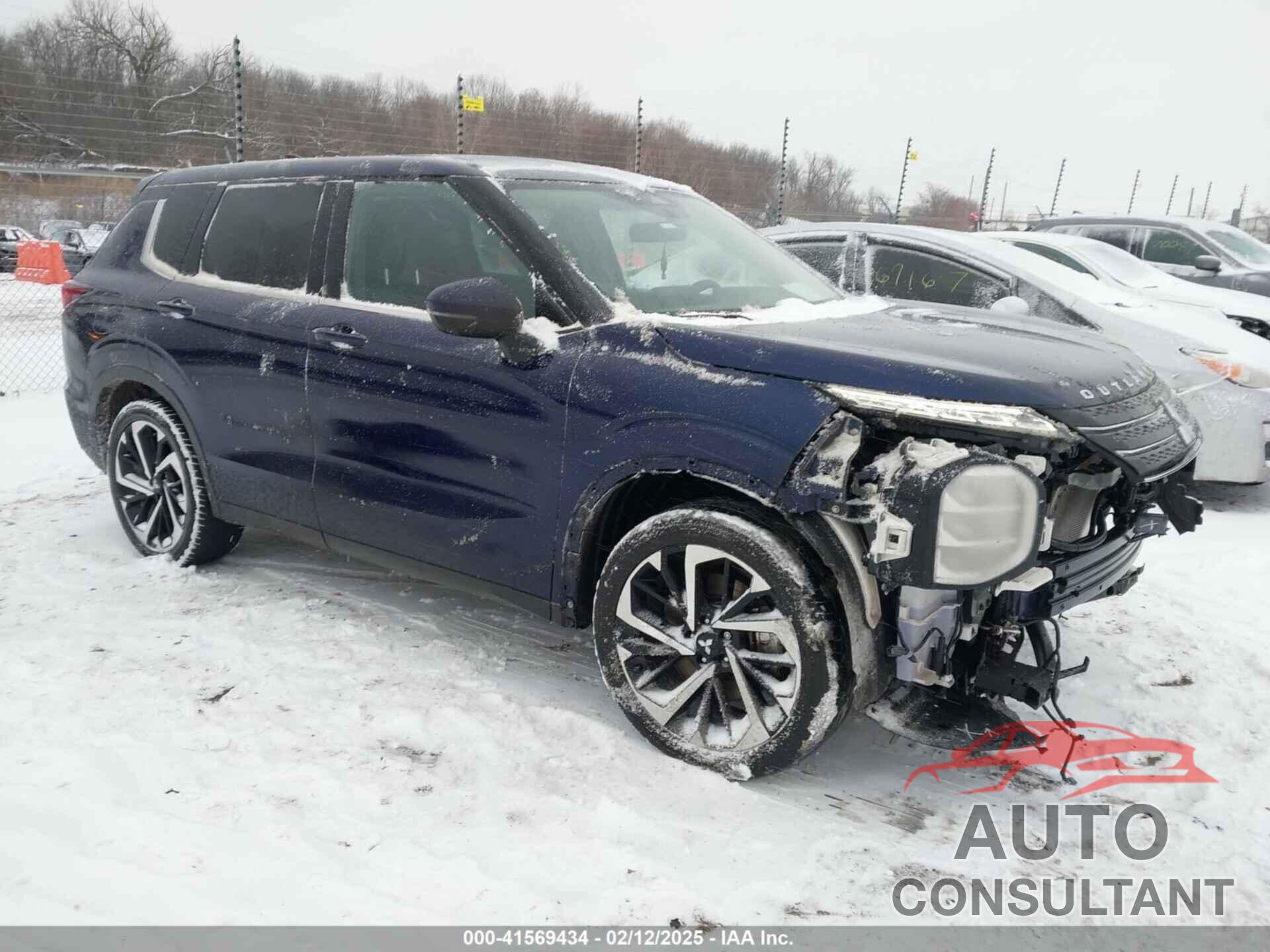 MITSUBISHI OUTLANDER 2022 - JA4J3UA8XNZ085112