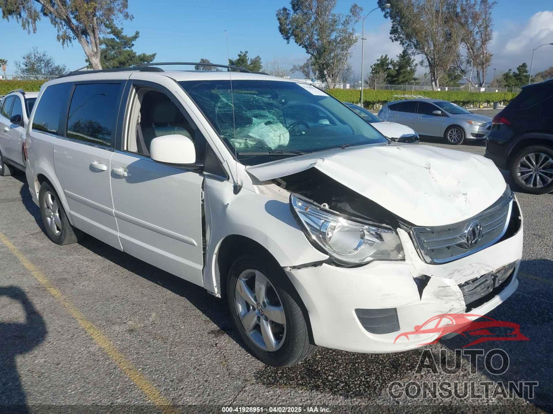 VOLKSWAGEN ROUTAN 2009 - 2V8HW54X99R501420