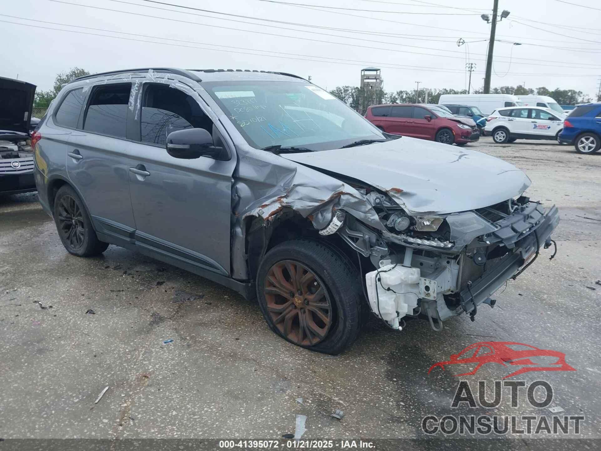 MITSUBISHI OUTLANDER 2018 - JA4AD3A33JZ033892