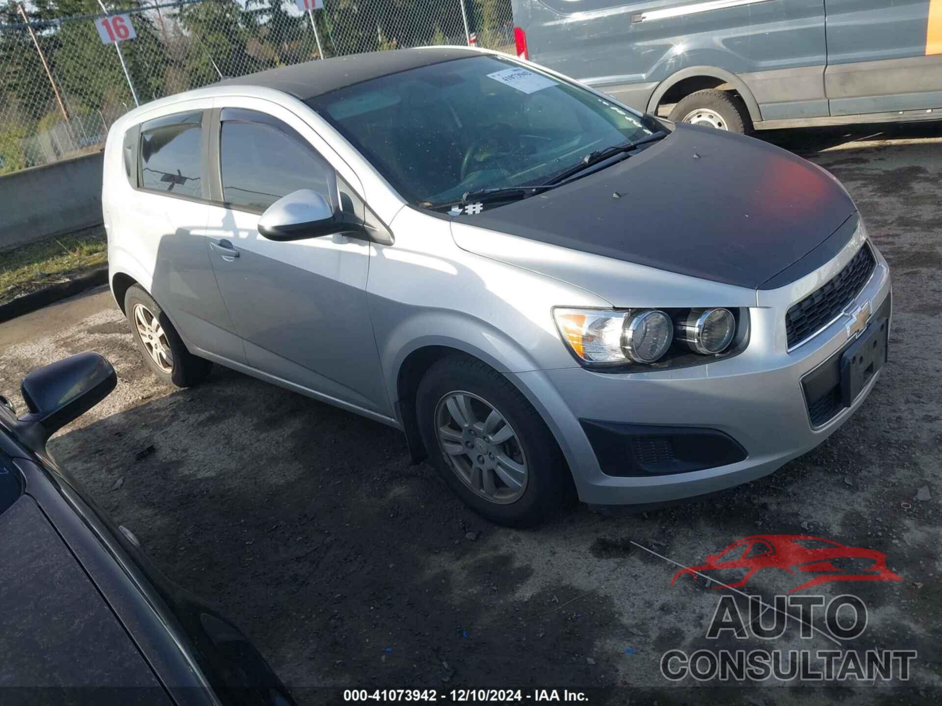 CHEVROLET SONIC 2012 - 1G1JB6SH4C4123424