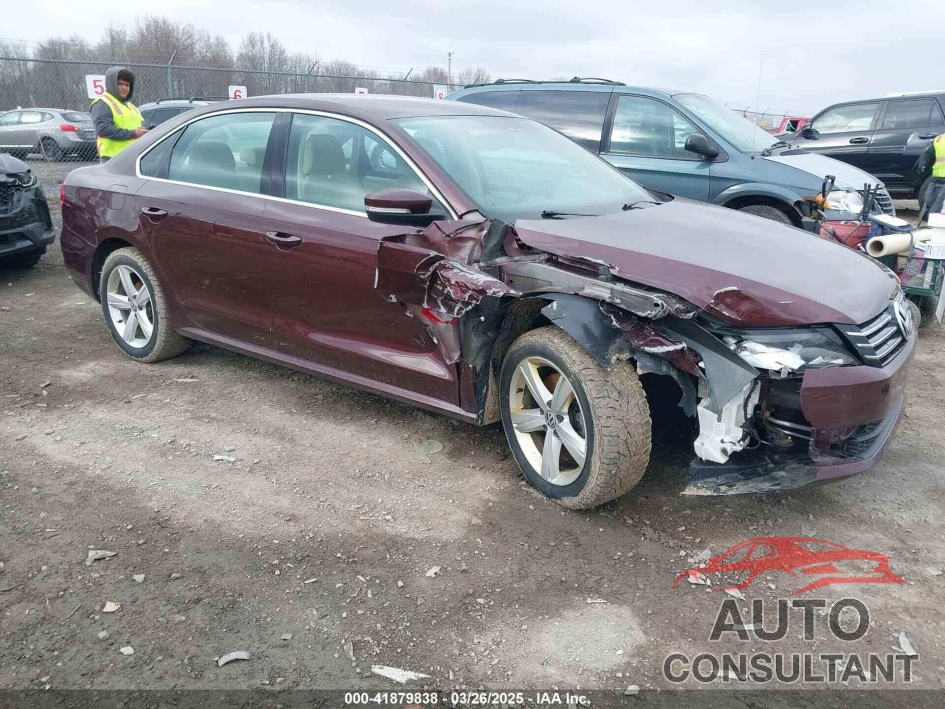 VOLKSWAGEN PASSAT 2013 - 1VWBP7A34DC054781