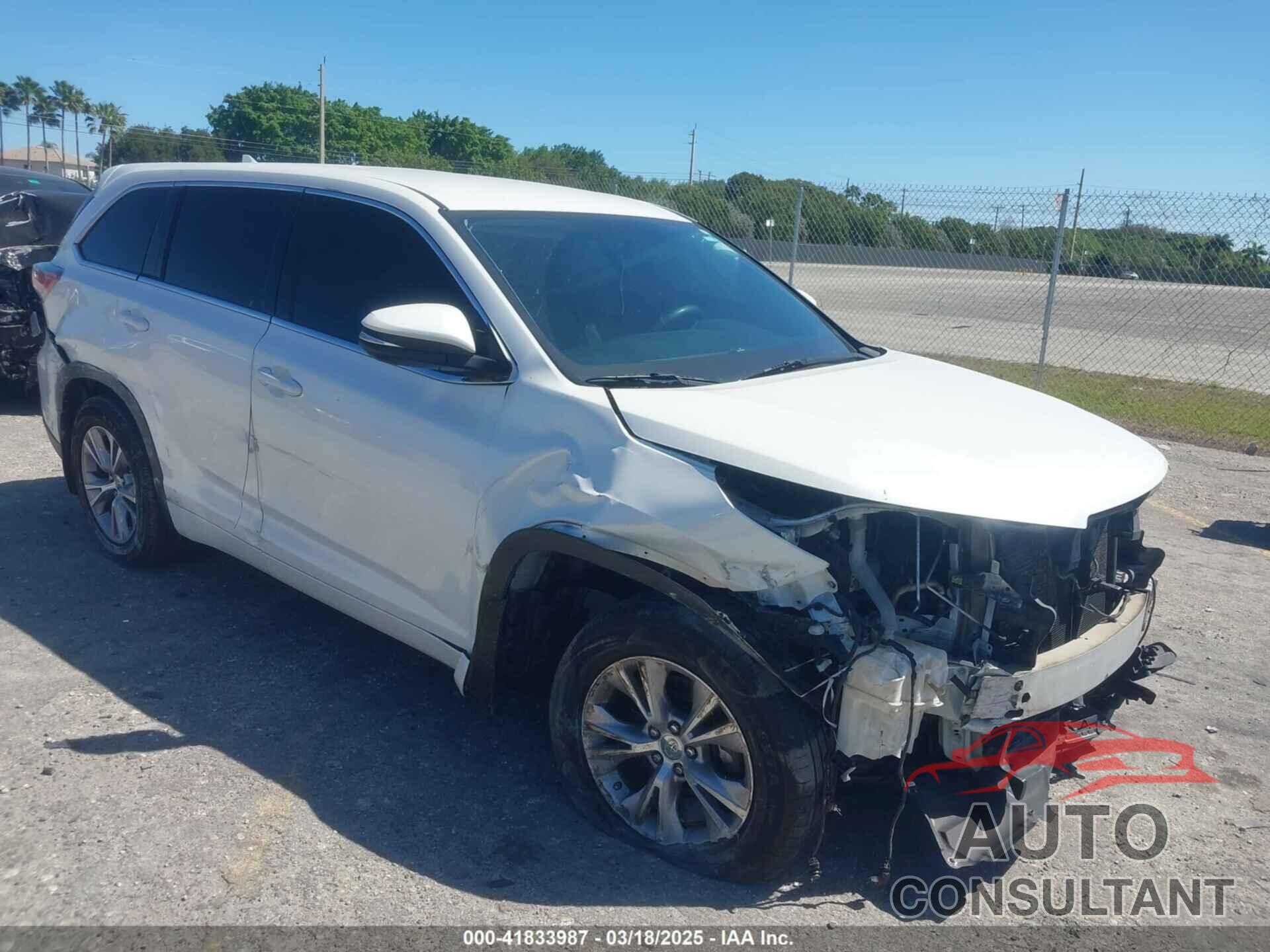TOYOTA HIGHLANDER 2015 - 5TDBKRFH6FS101117