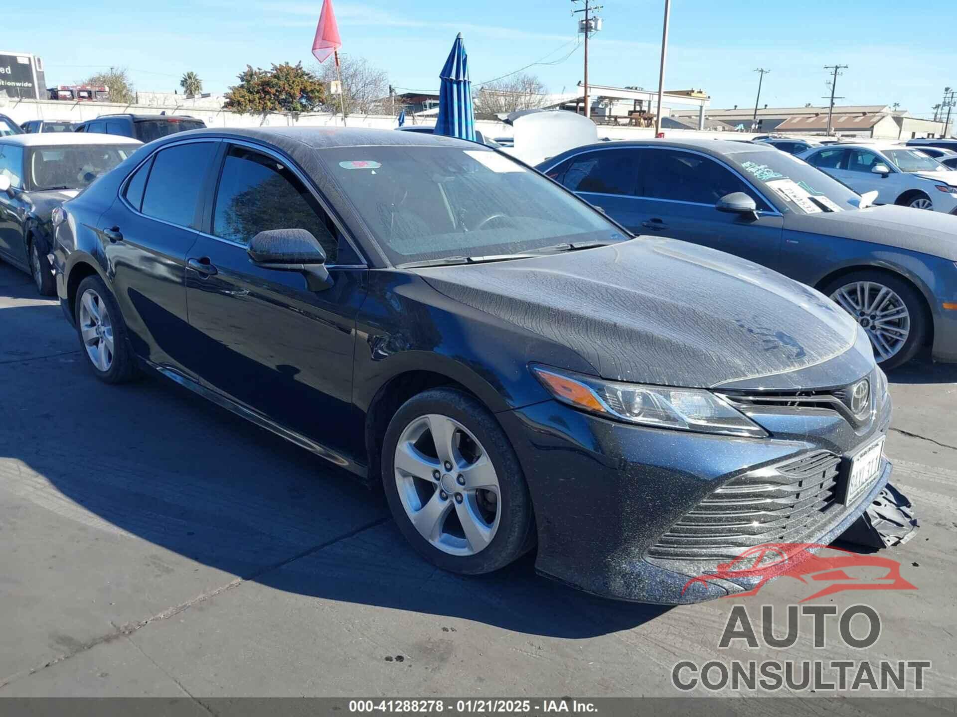 TOYOTA CAMRY 2018 - 4T1B11HK1JU508193