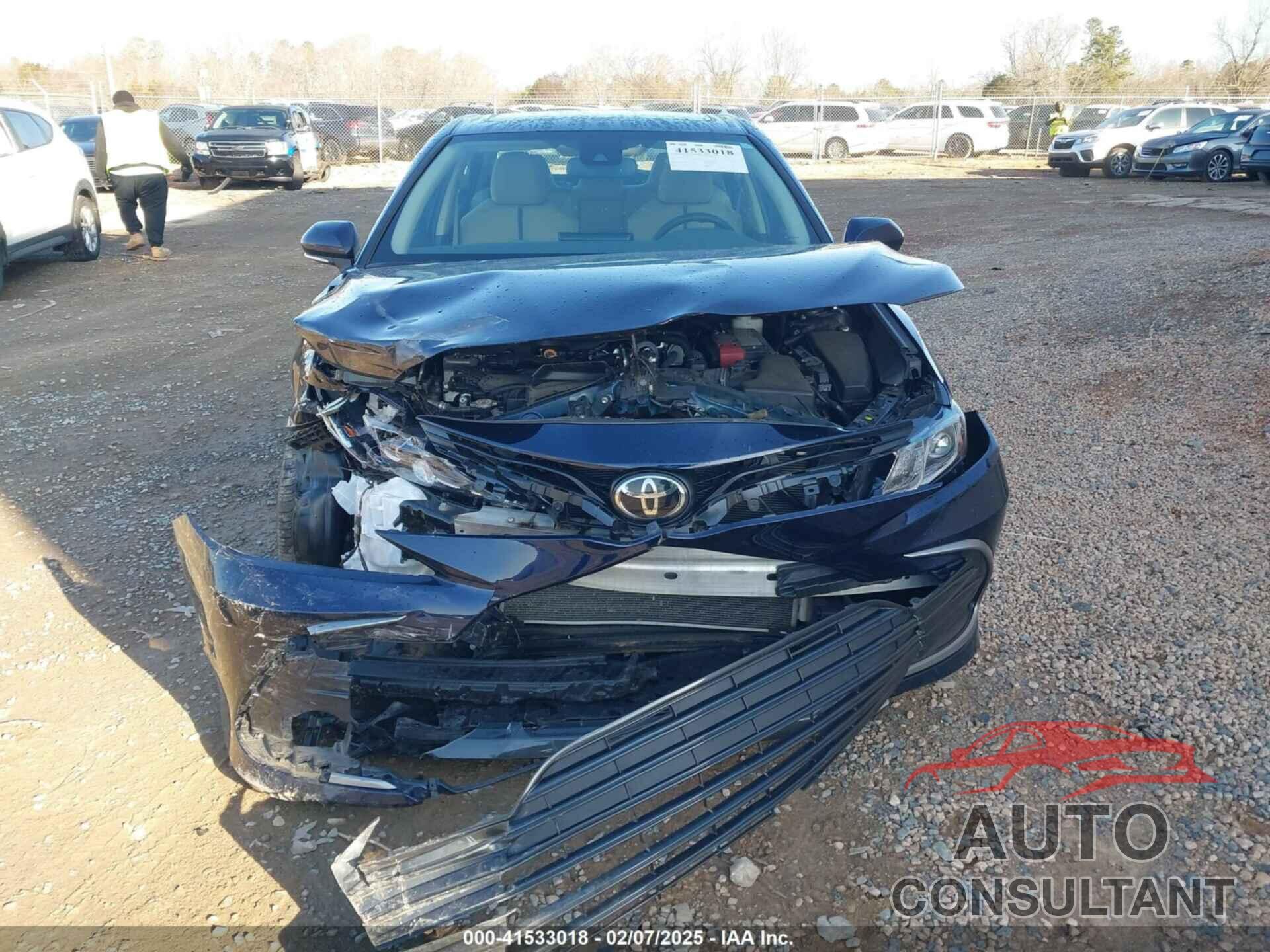 TOYOTA CAMRY 2022 - 4T1R11AK4NU058926