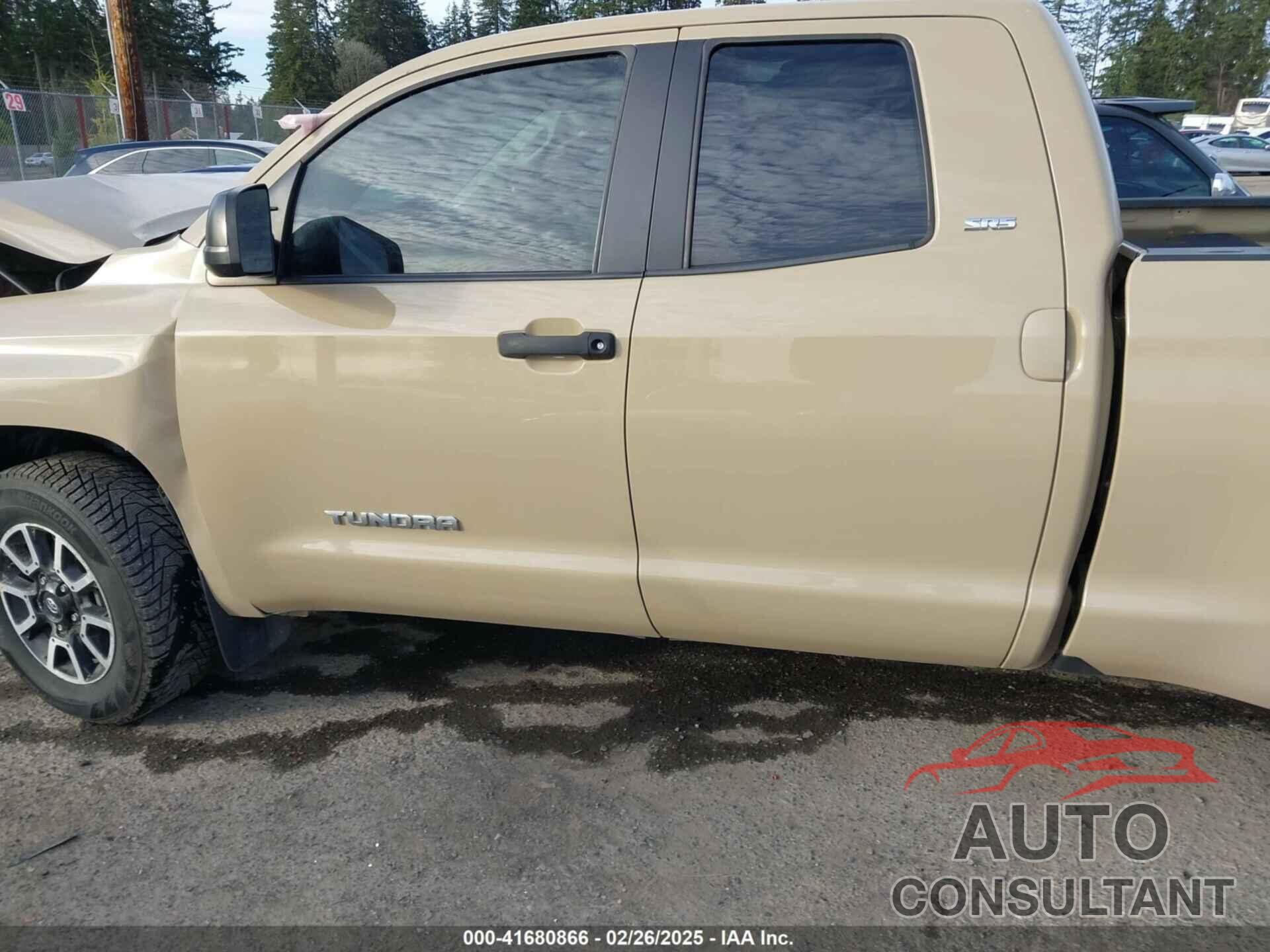 TOYOTA TUNDRA 2017 - 5TFUM5F11HX069429