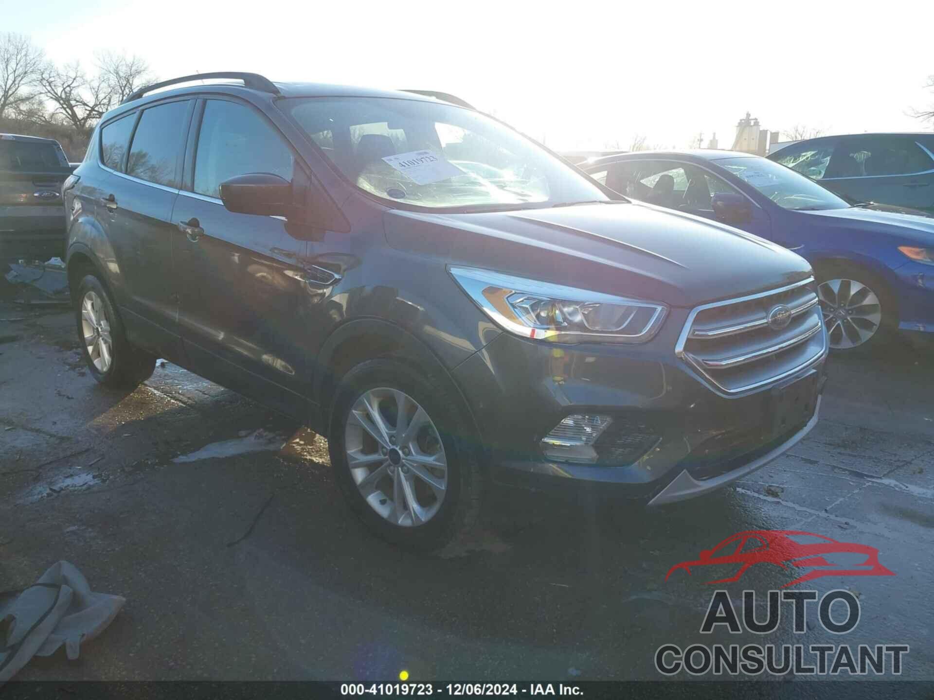 FORD ESCAPE 2017 - 1FMCU9GD2HUD25490