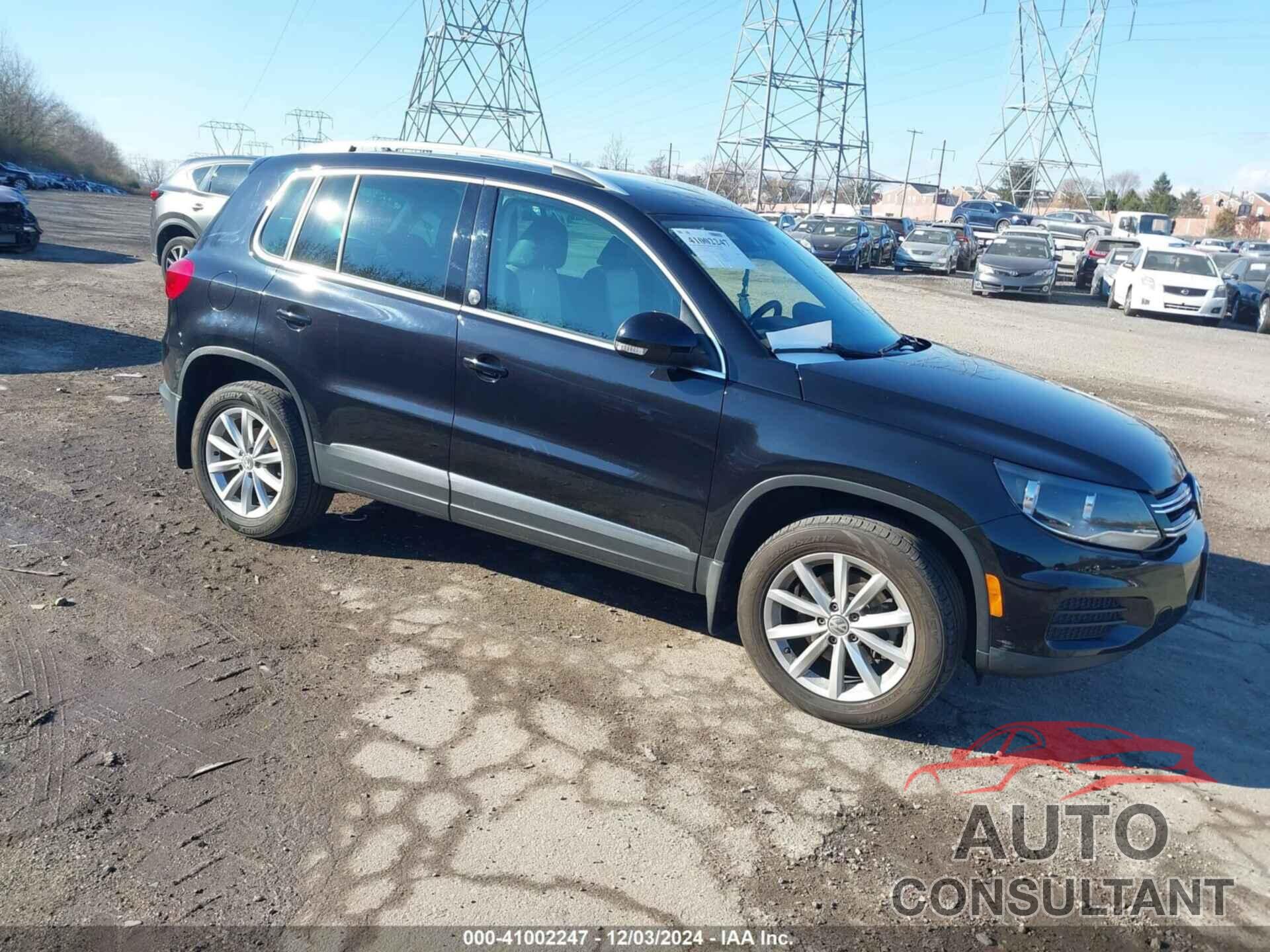 VOLKSWAGEN TIGUAN 2017 - WVGSV7AX4HK006359