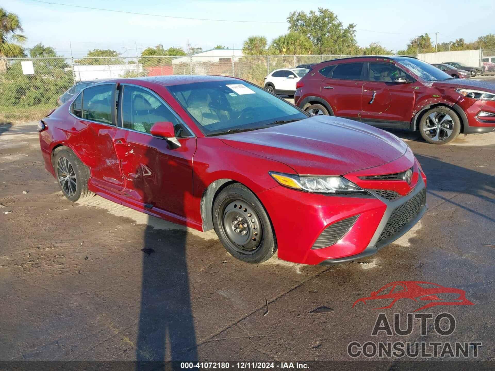 TOYOTA CAMRY 2018 - 4T1B11HKXJU669402