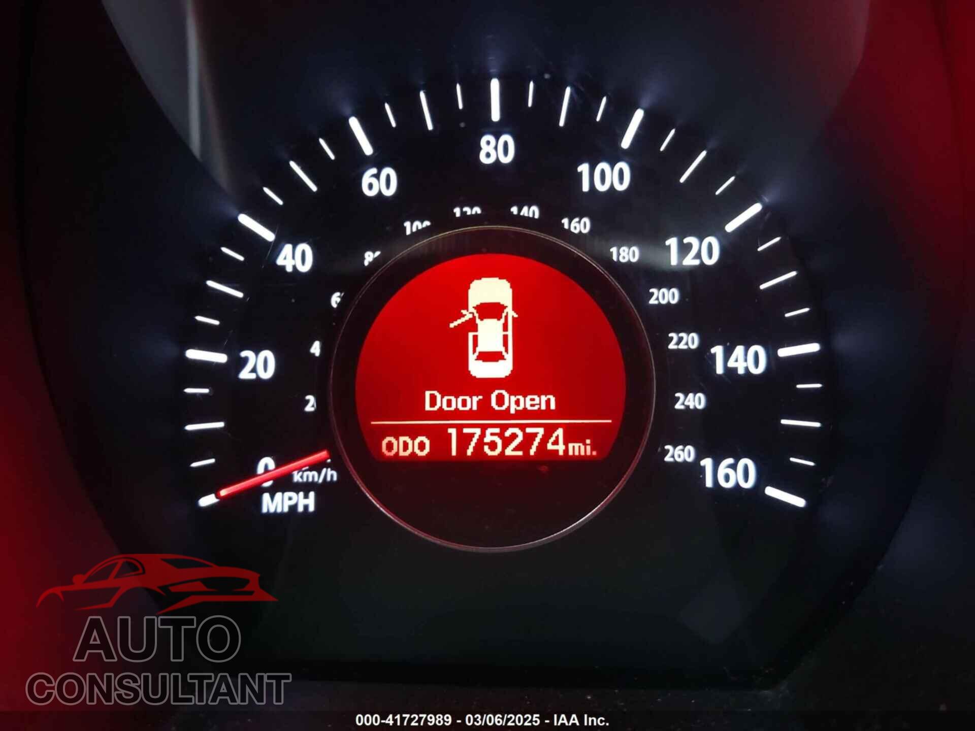 KIA OPTIMA 2011 - KNAGM4A70B5140204