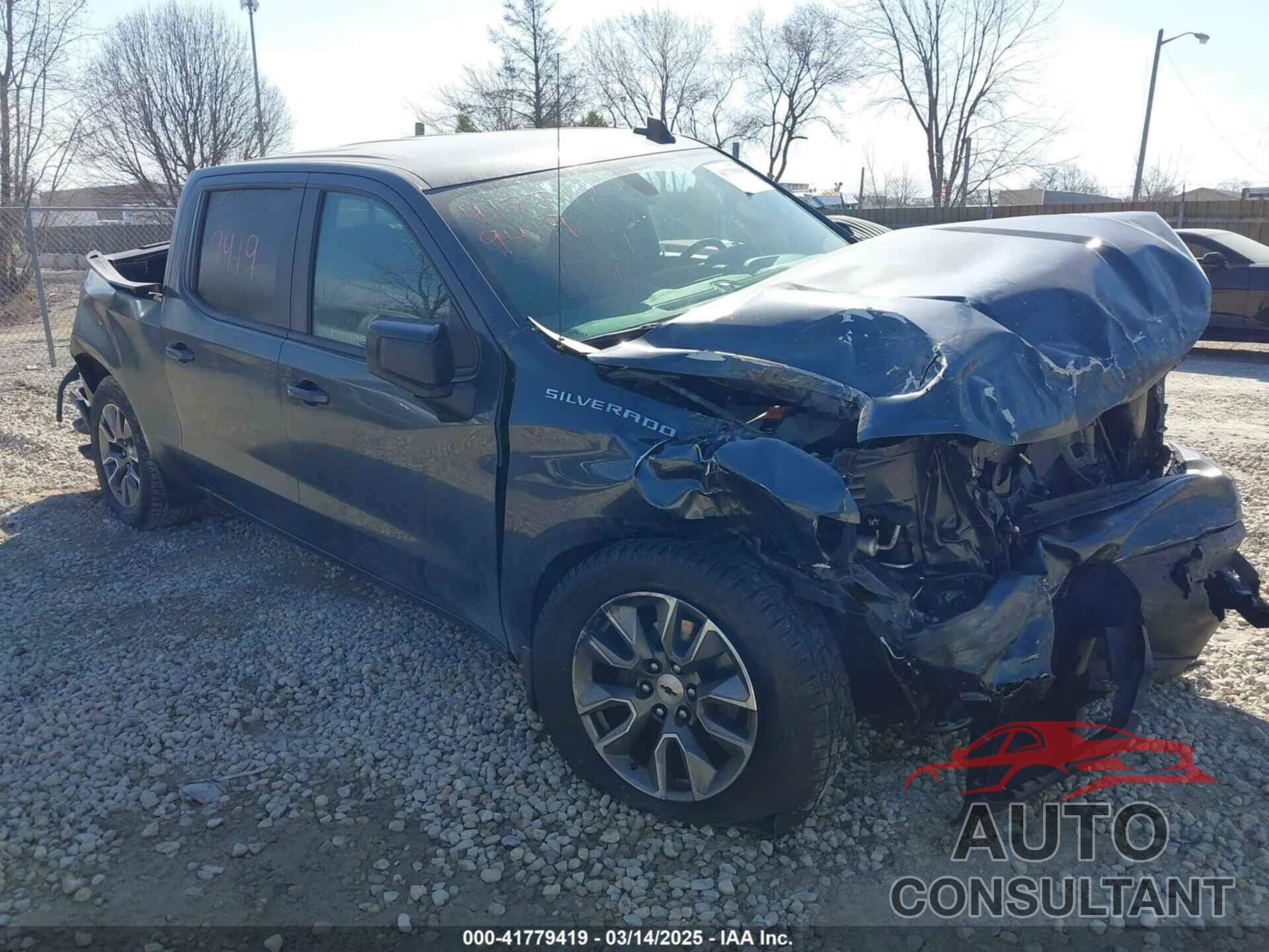 CHEVROLET SILVERADO 1500 2021 - 1GCUYEED3MZ206482