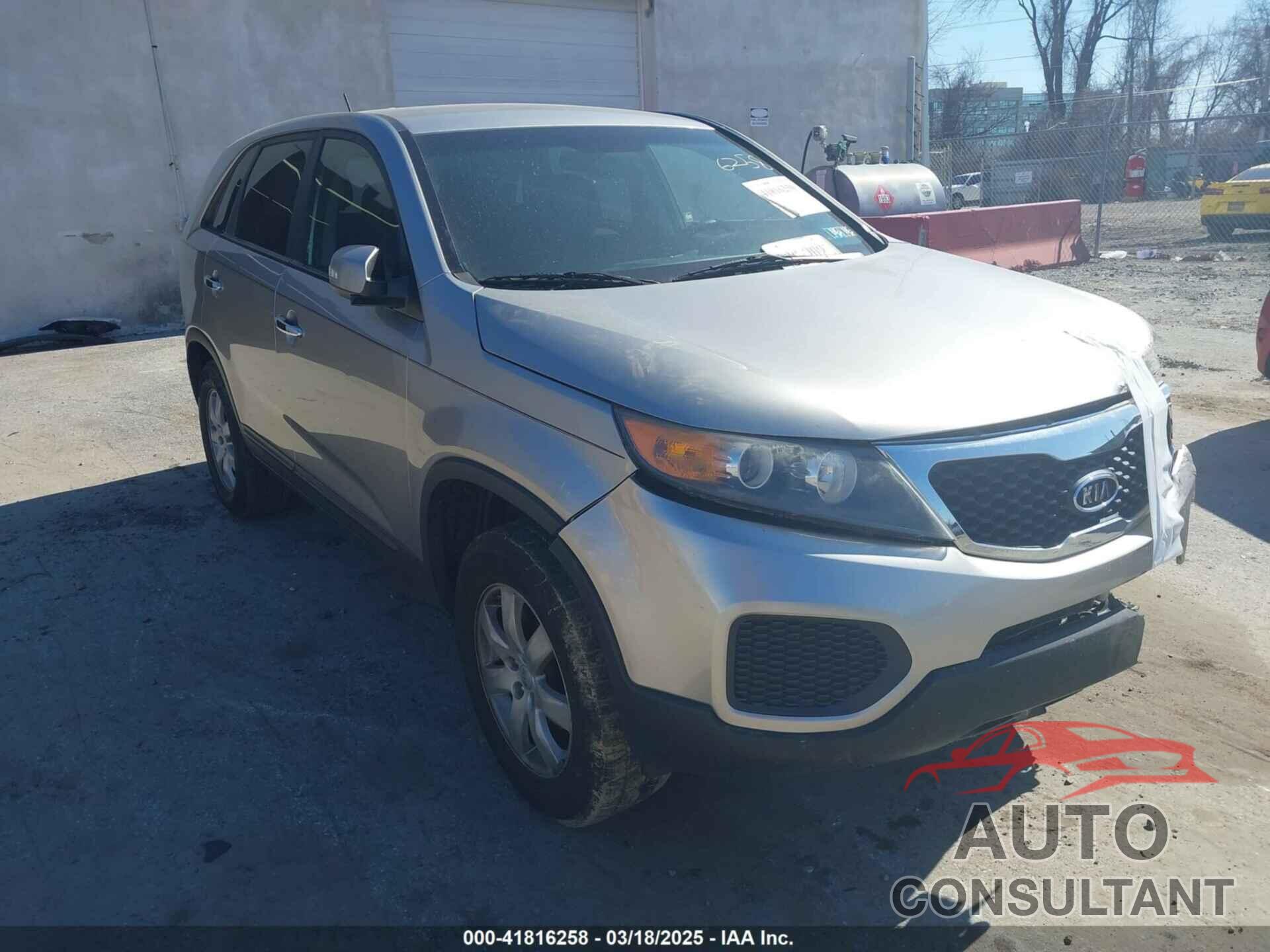 KIA SORENTO 2013 - 5XYKT3A19DG407243