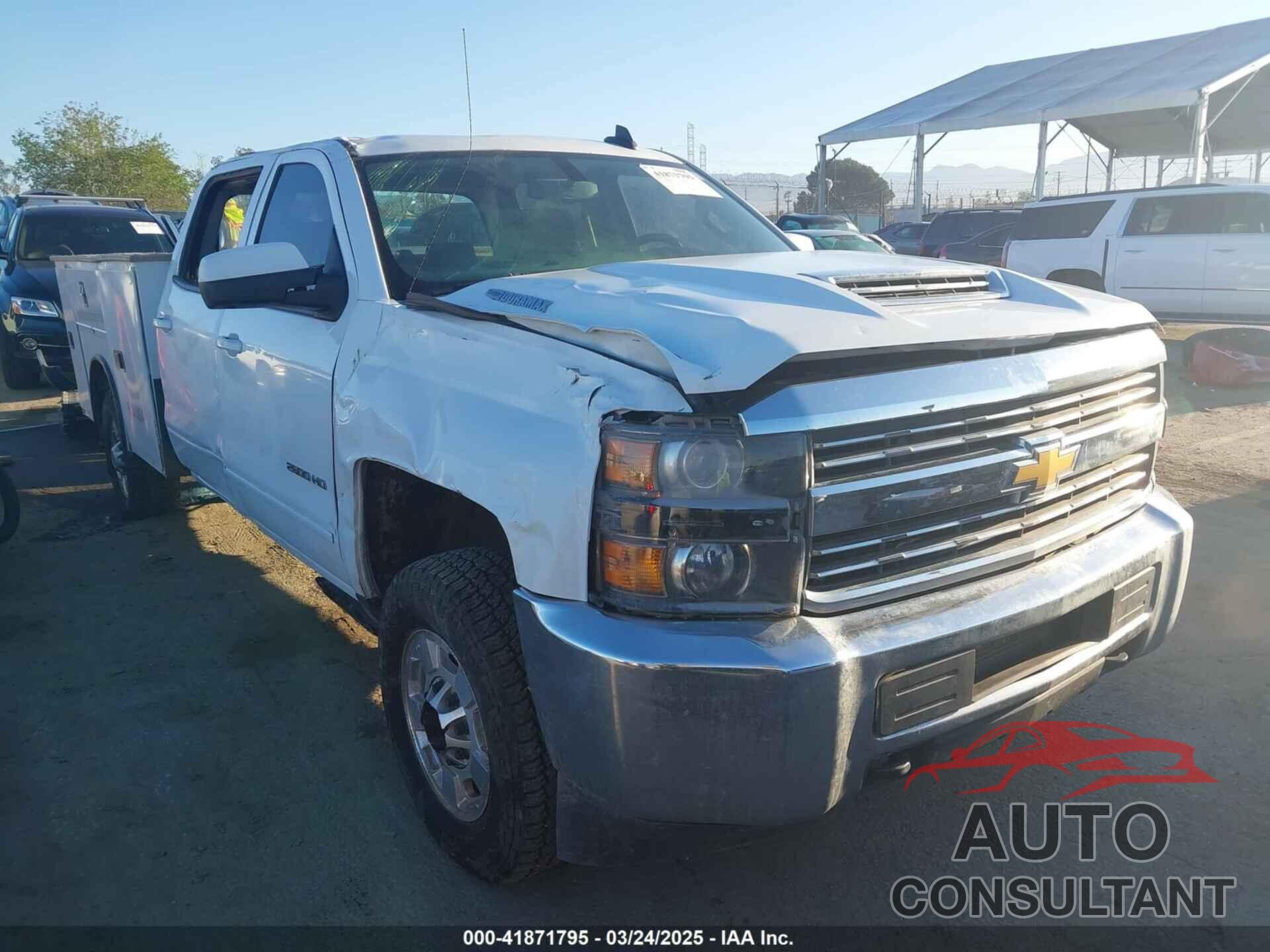 CHEVROLET SILVERADO 2018 - 1GB1KVEY1JF272473