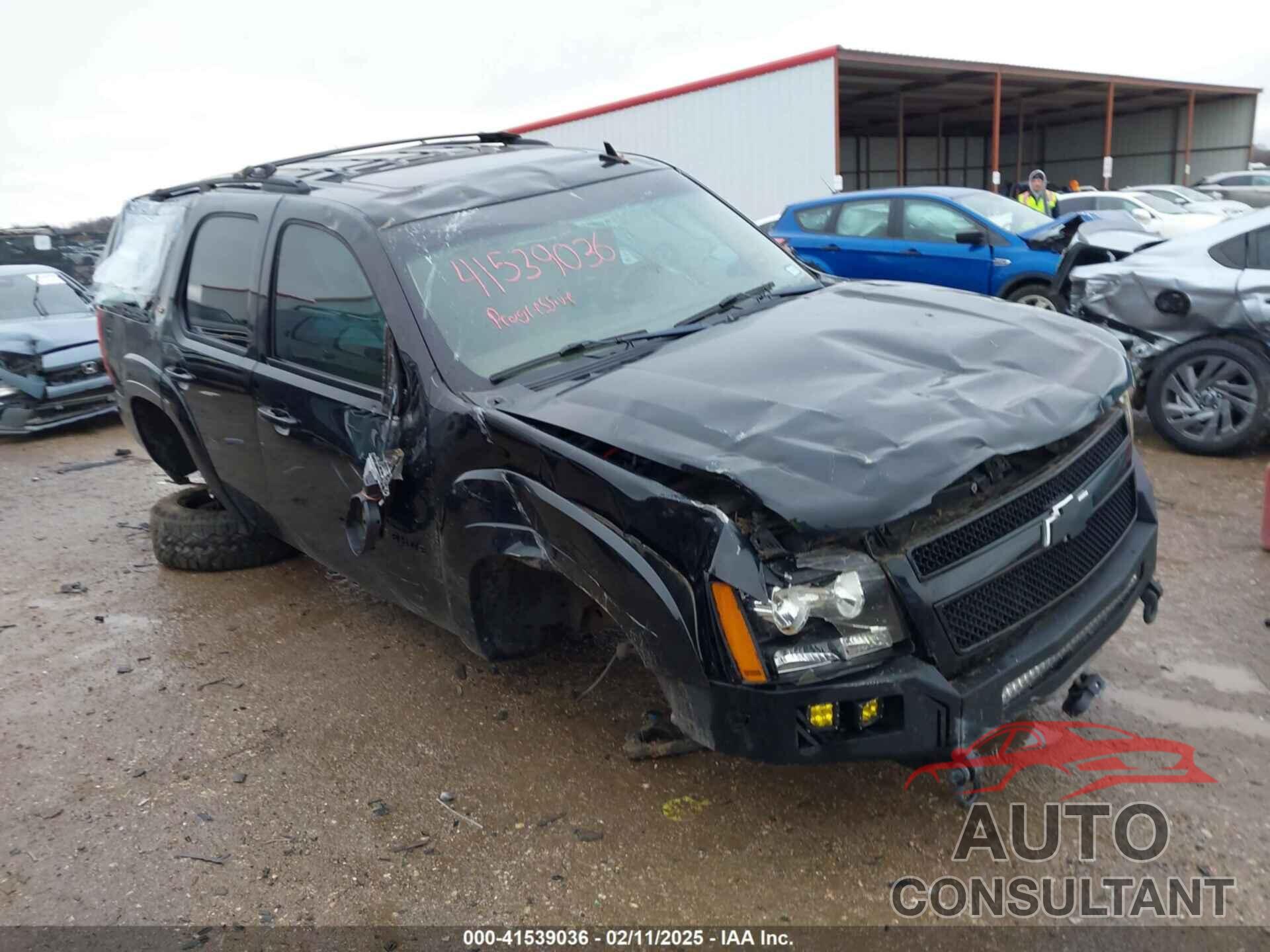 CHEVROLET TAHOE 2011 - 1GNSKBE0XBR277154