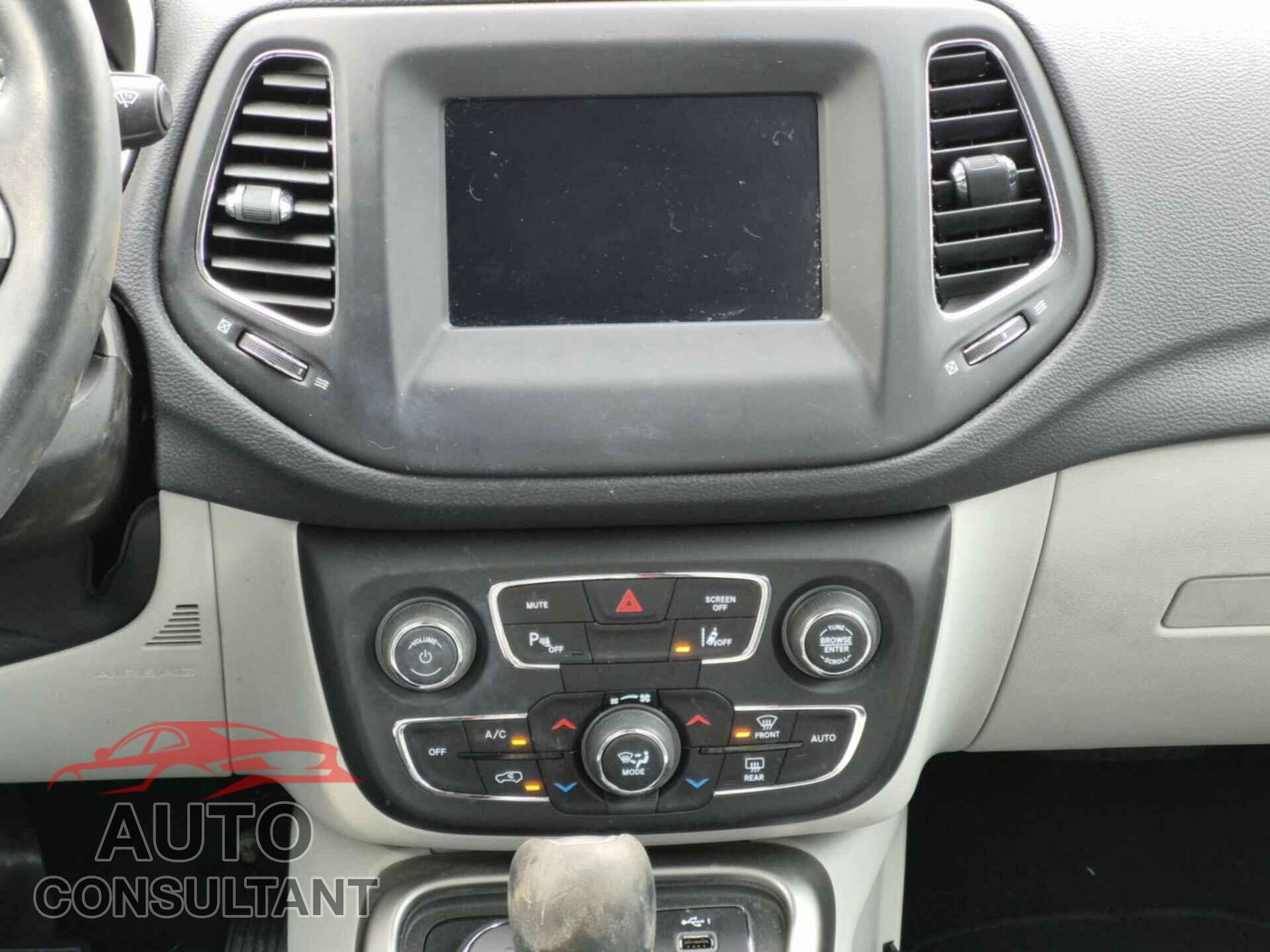 JEEP COMPASS 2019 - 3C4NJDBB2KT709124