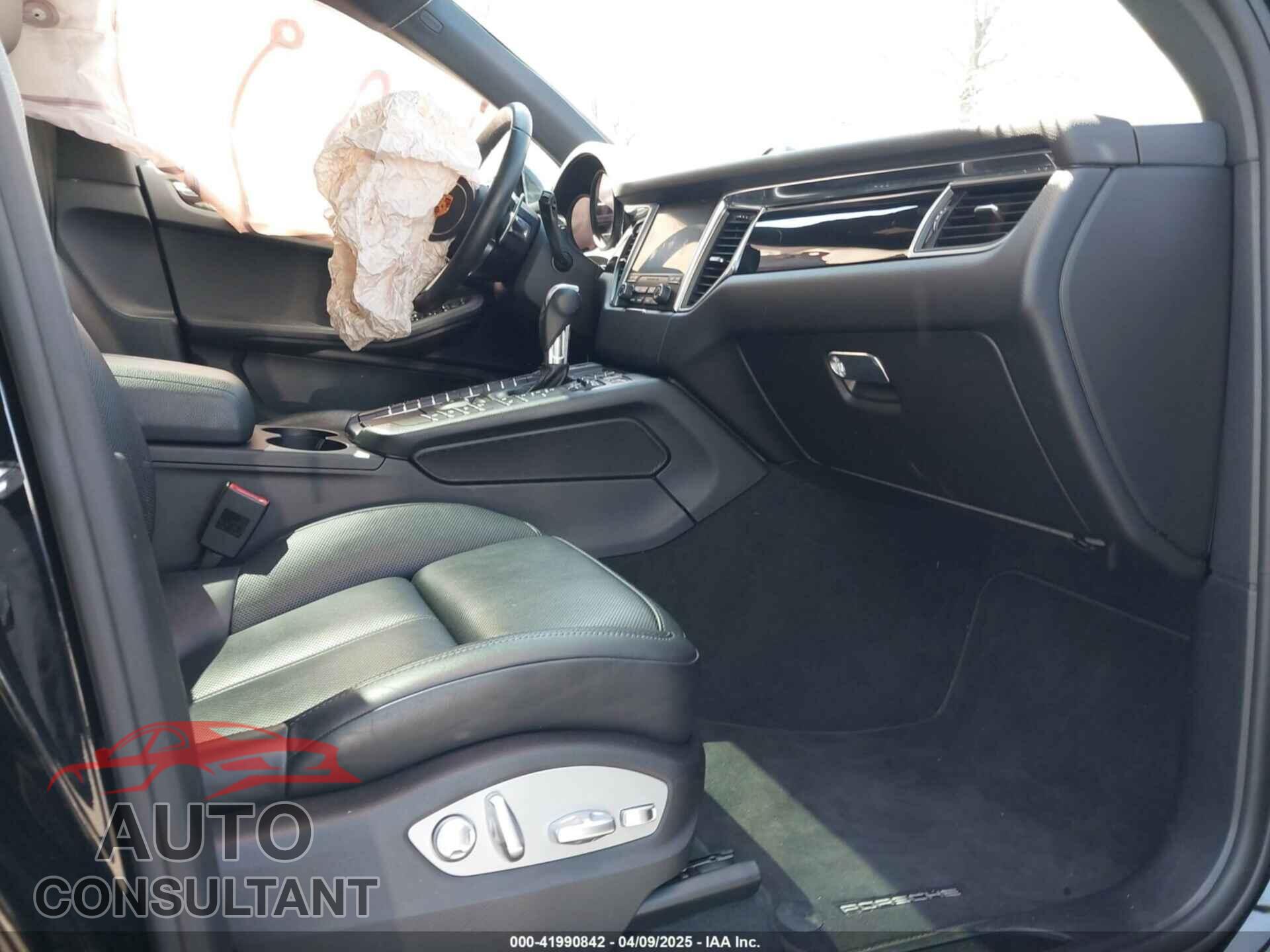 PORSCHE MACAN 2018 - WP1AA2A59JLB13452