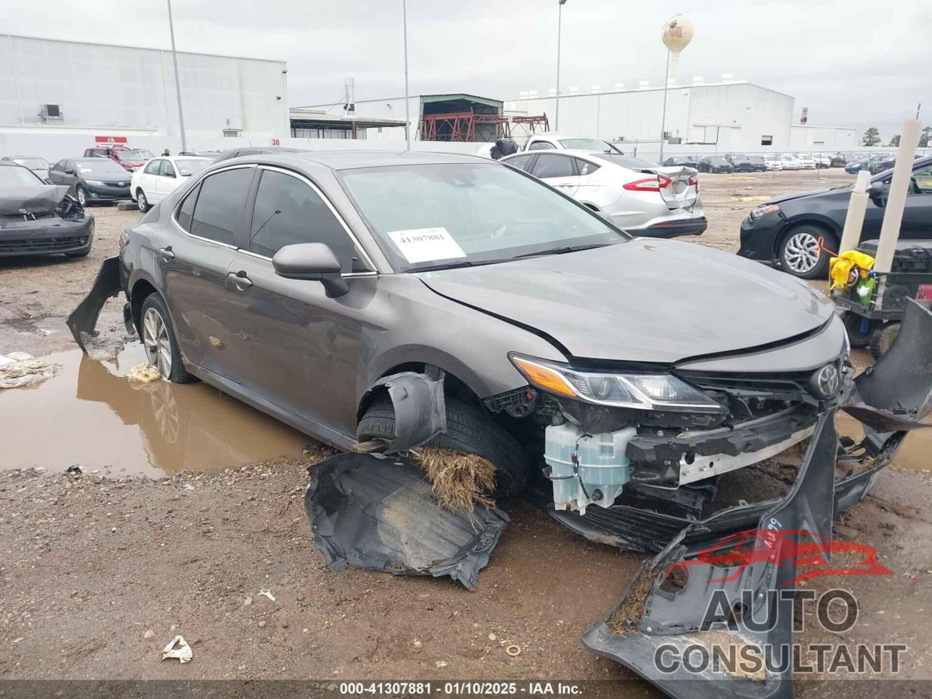 TOYOTA CAMRY 2022 - 4T1C11AK5NU669313