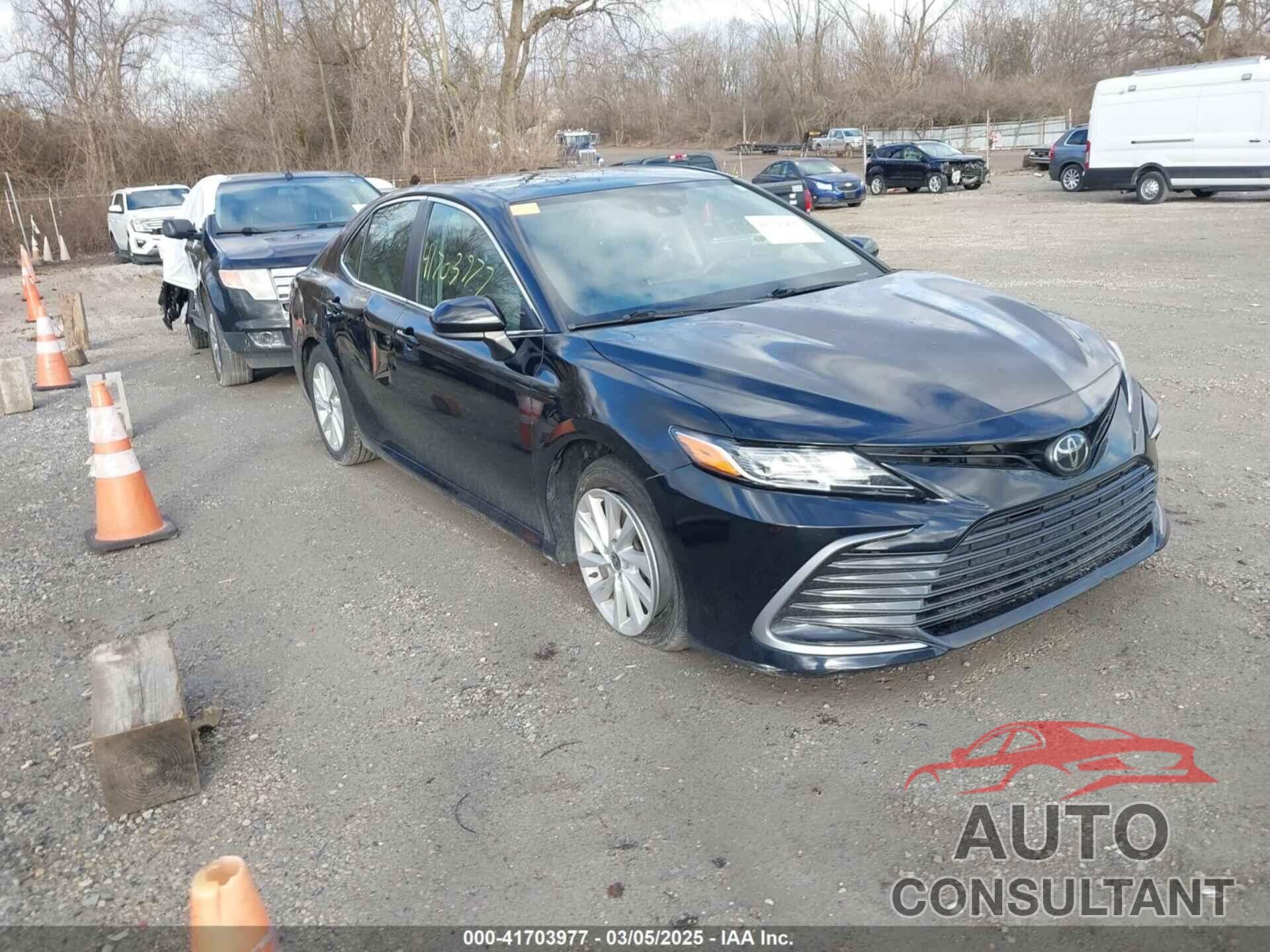 TOYOTA CAMRY 2022 - 4T1C11AK5NU665021