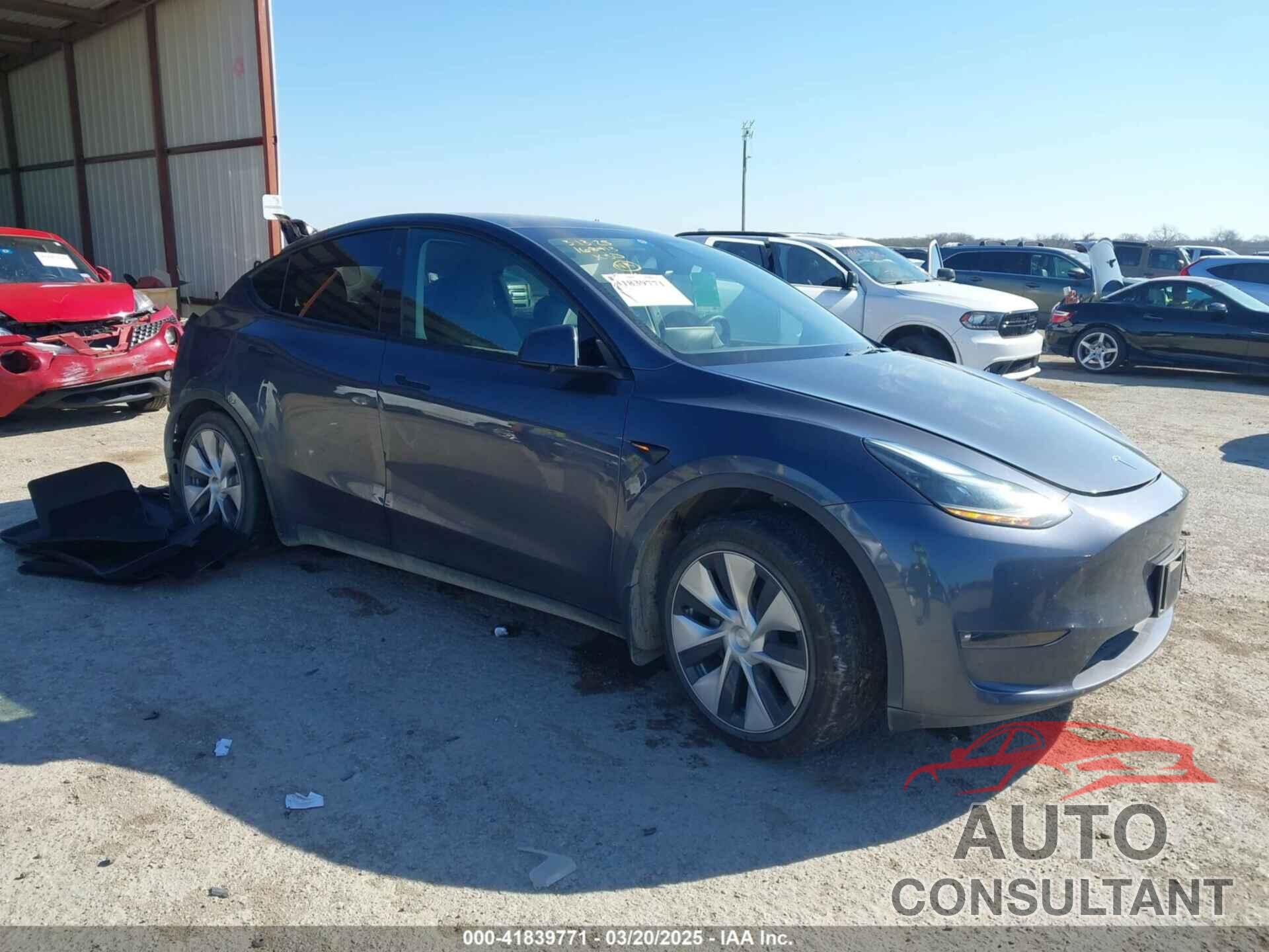 TESLA MODEL Y 2023 - 7SAYGAEE8PF667728