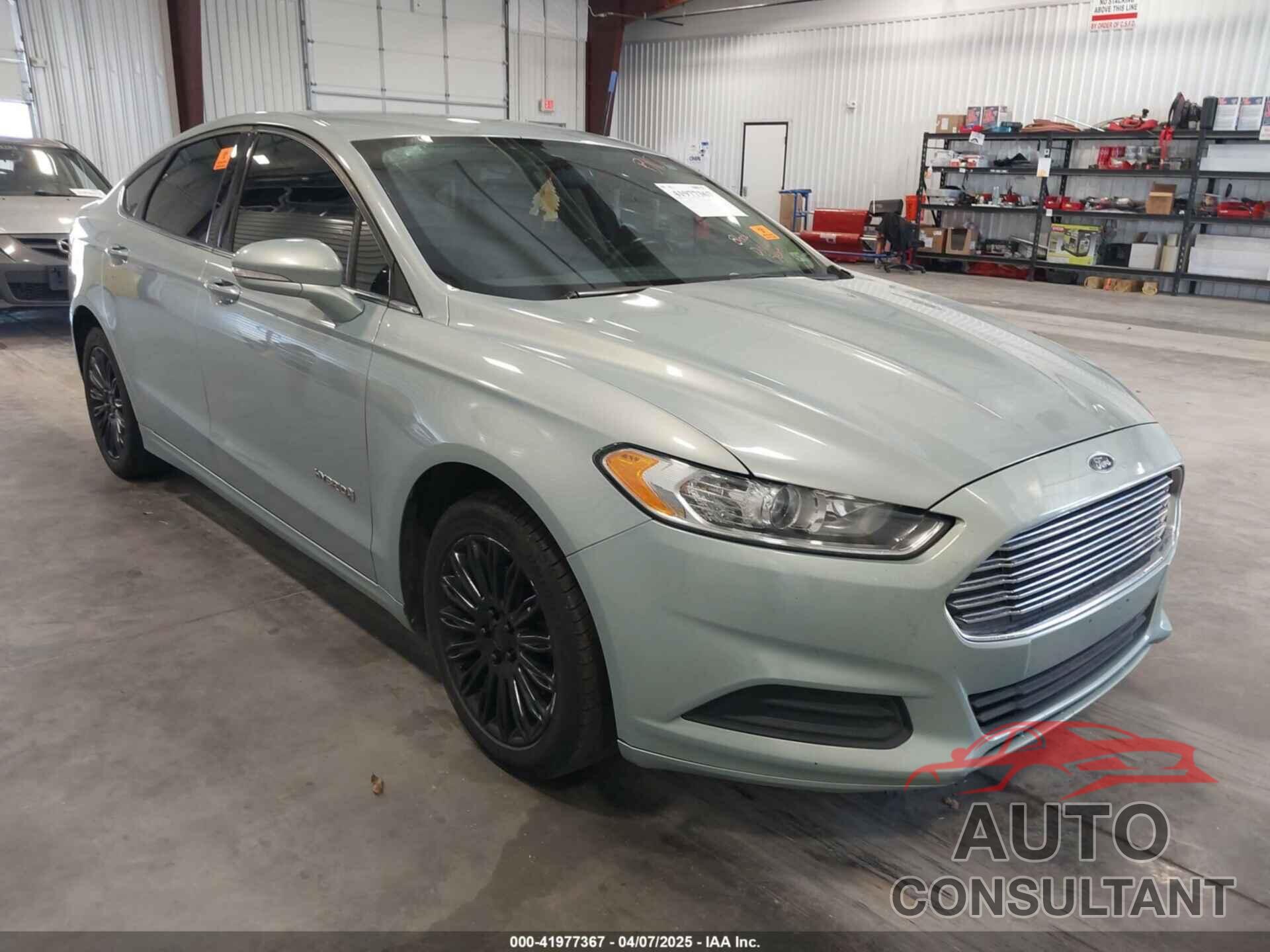 FORD FUSION HYBRID 2013 - 3FA6P0LUXDR355984