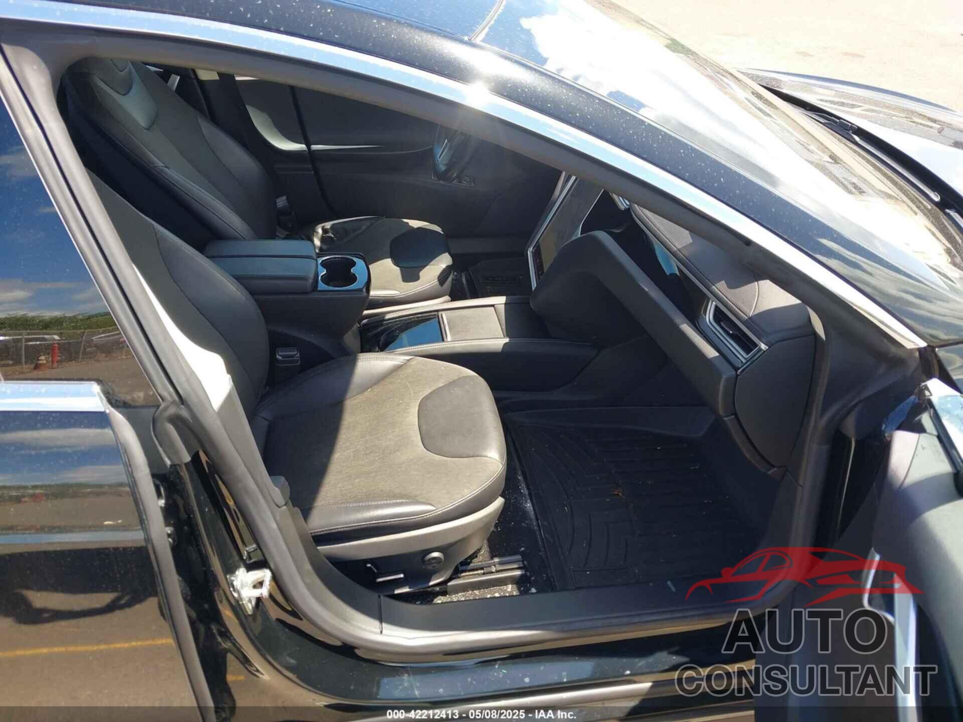 TESLA MODEL S 2013 - 5YJSA1CG0DFP17932