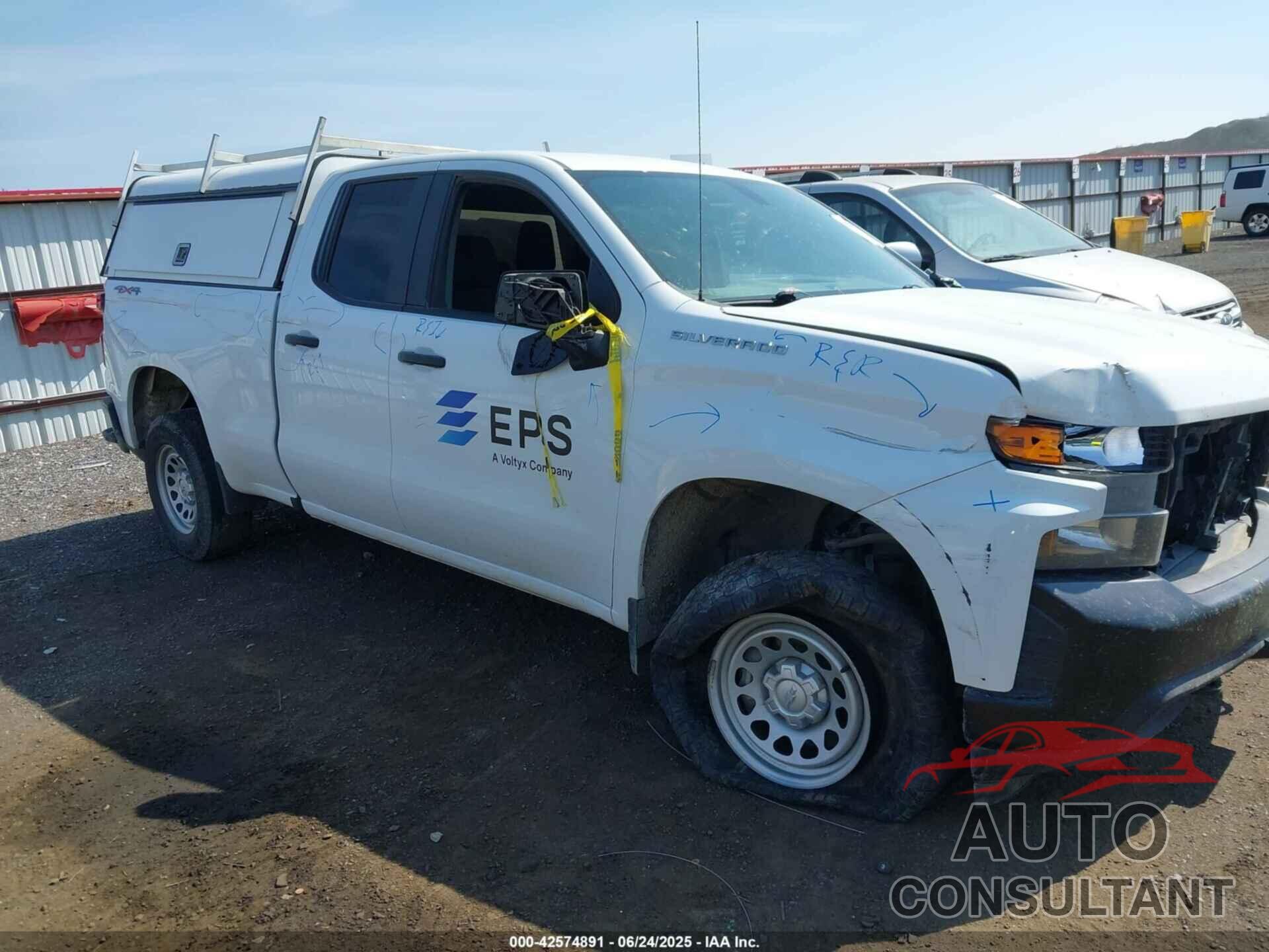 CHEVROLET SILVERADO 1500 2021 - 1GCRYAEFXMZ346447