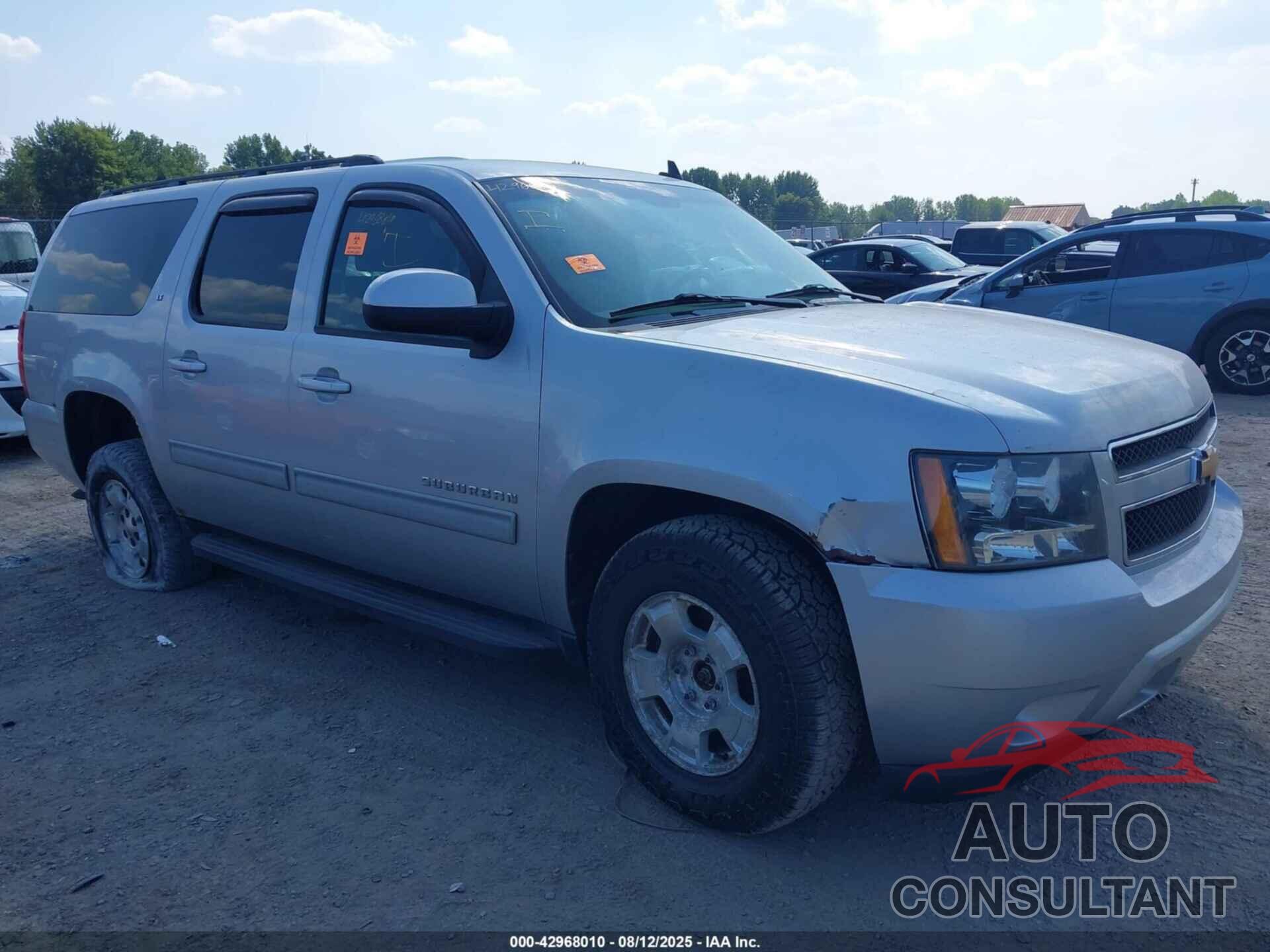 CHEVROLET SUBURBAN 1500 2012 - 1GNSKJE78CR319457