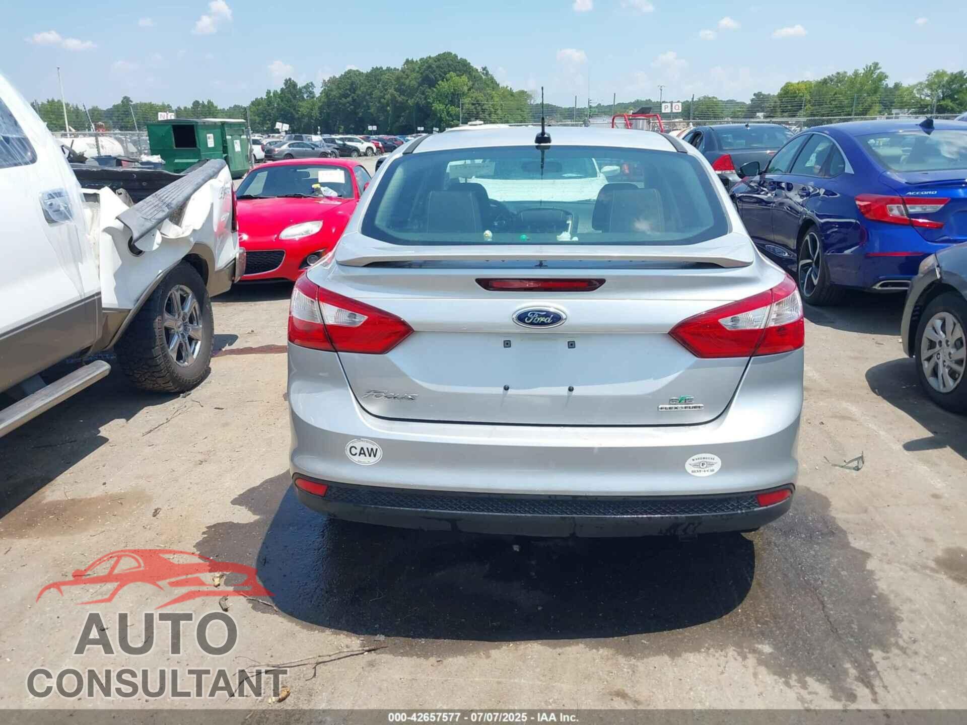 FORD FOCUS 2012 - 1FAHP3F22CL460598