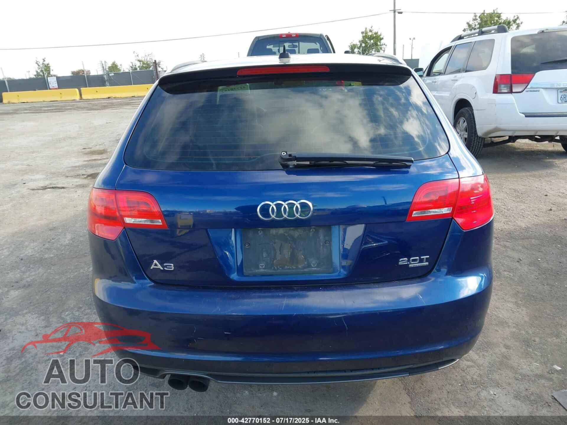 AUDI A3 2012 - WAUMFBFM5CA128154