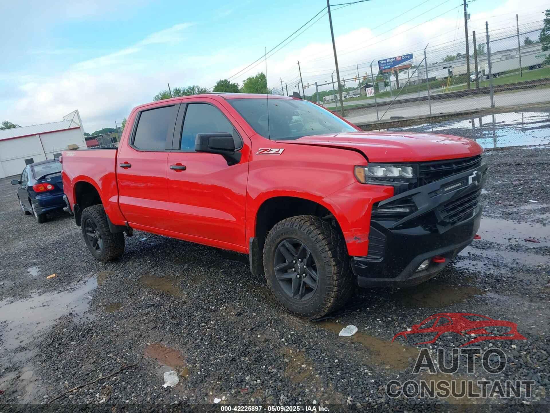 CHEVROLET SILVERADO 1500 2021 - 1GCPYFEL1MZ172844