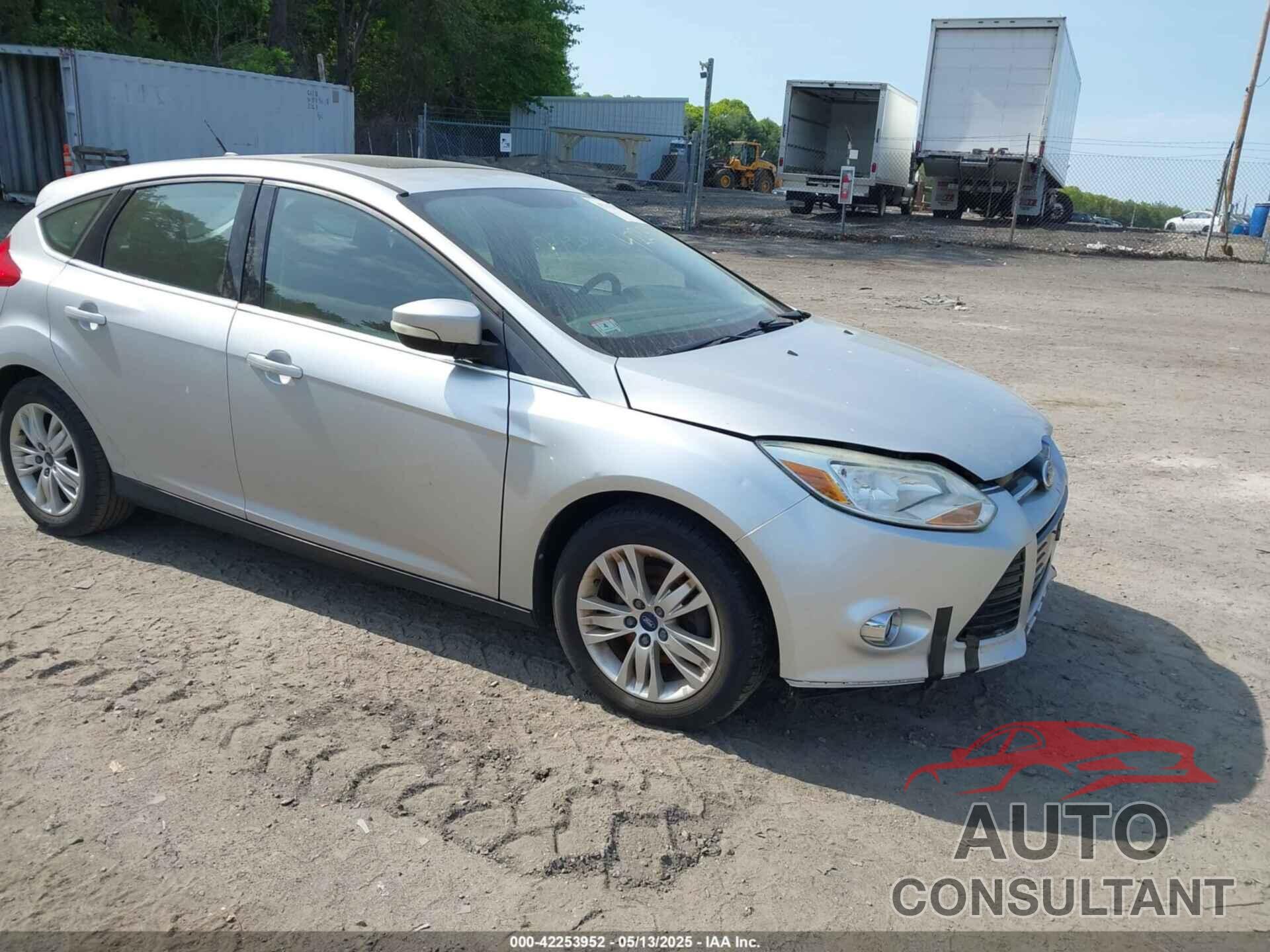 FORD FOCUS 2012 - 1FAHP3M28CL453531