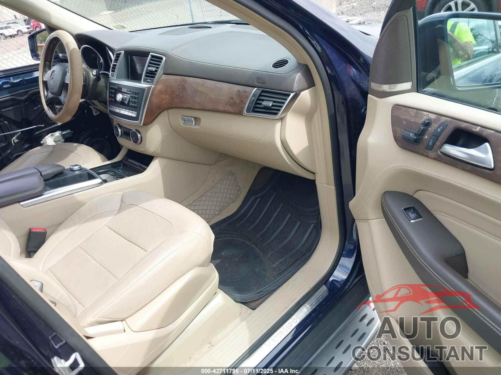 MERCEDES-BENZ ML 400 2015 - 4JGDA5GB3FA460383