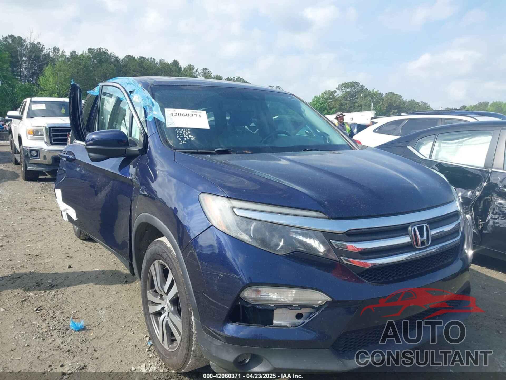 HONDA PILOT 2017 - 5FNYF6H57HB099952