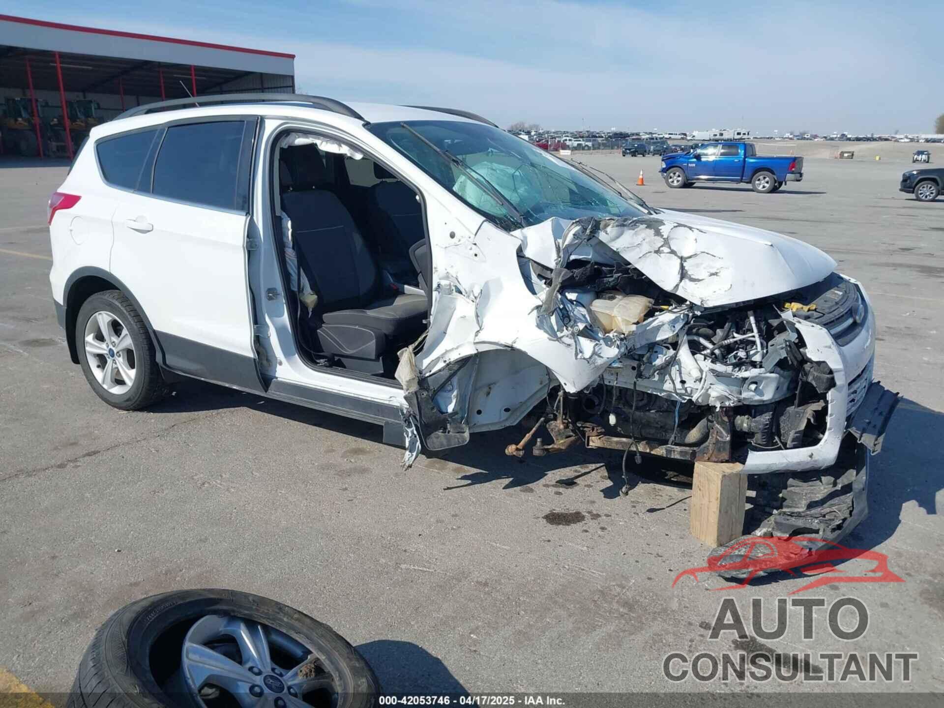 FORD ESCAPE 2015 - 1FMCU9GX0FUC83599