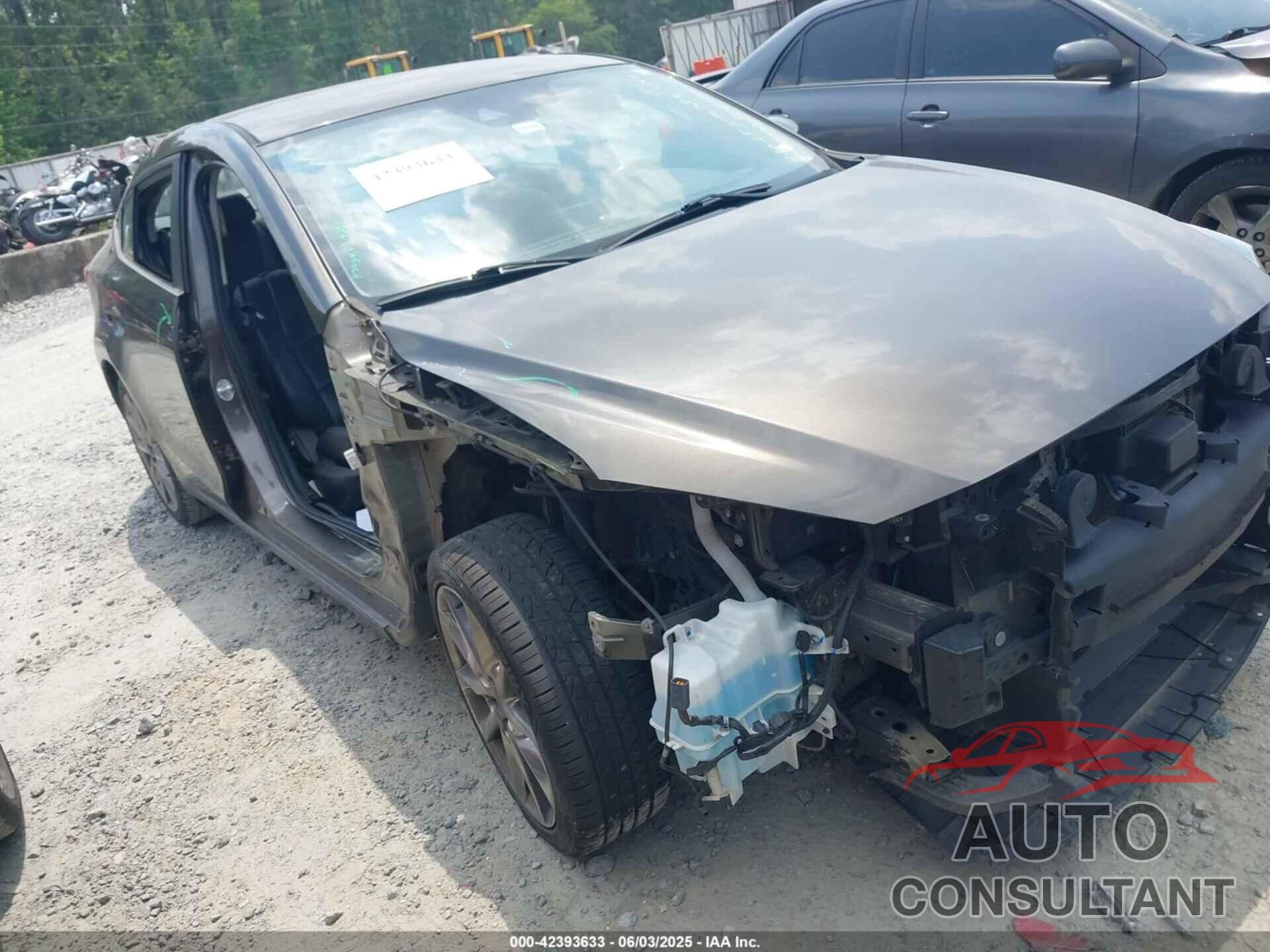 MAZDA MAZDA3 2018 - 3MZBN1V37JM164554